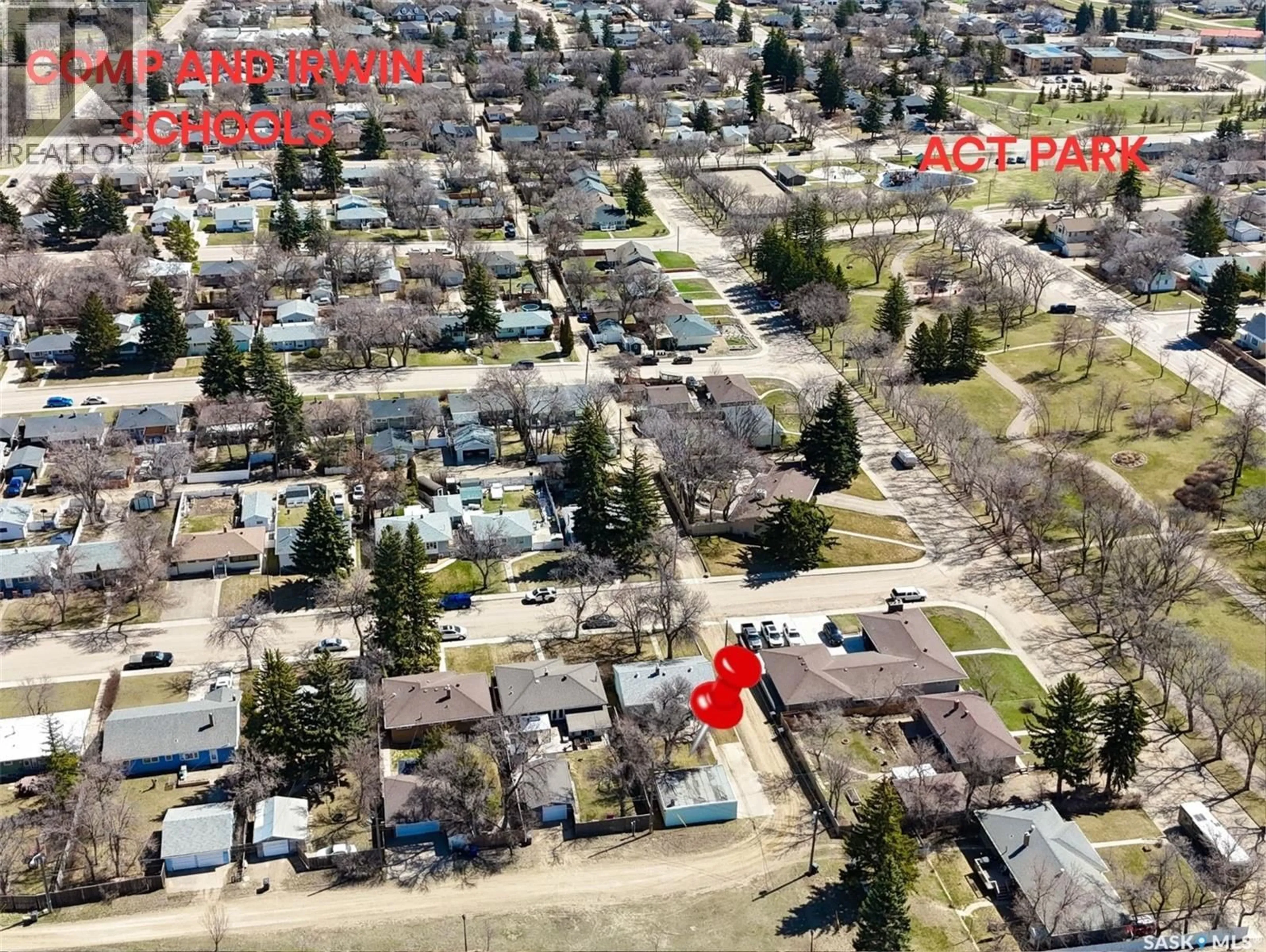 A pic from outside/outdoor area/front of a property/back of a property/a pic from drone, street for 810 1ST AVENUE, Swift Current Saskatchewan S9H2C3