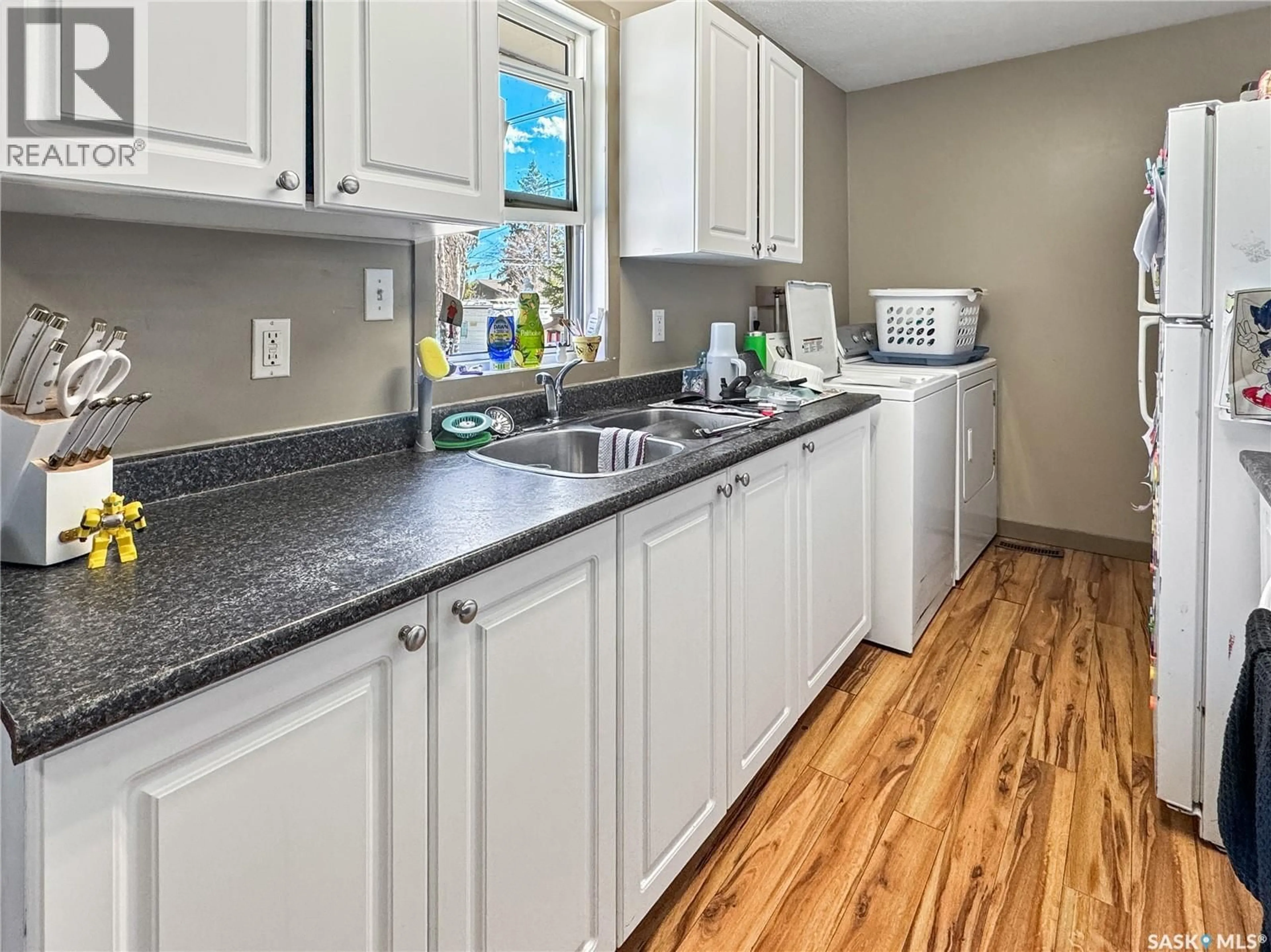 Standard kitchen, unknown for 1442 111TH STREET, North Battleford Saskatchewan S9A2K6