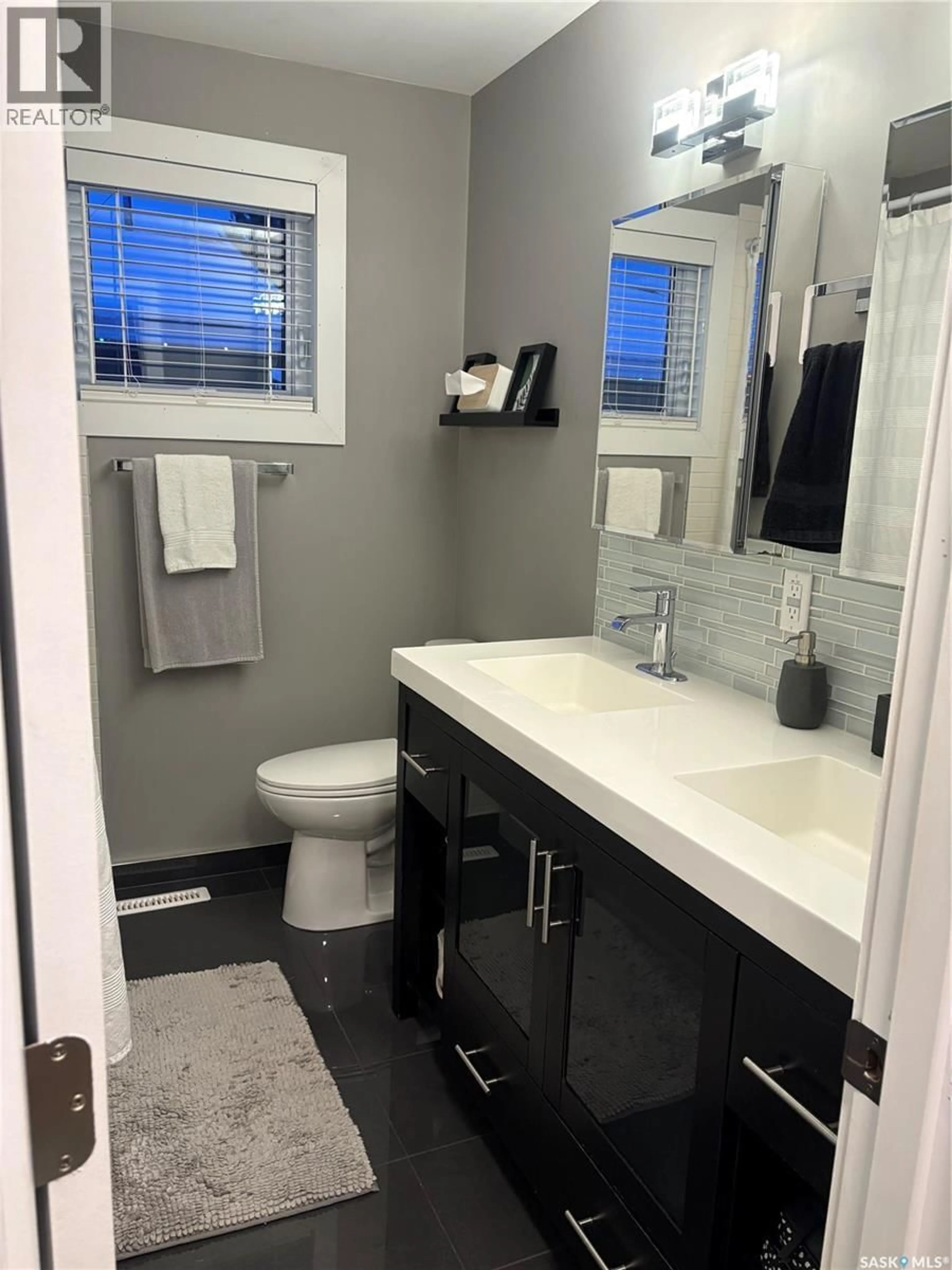 Contemporary bathroom, ceramic/tile floor for 412 5TH STREET, Ituna Saskatchewan S0A1N0