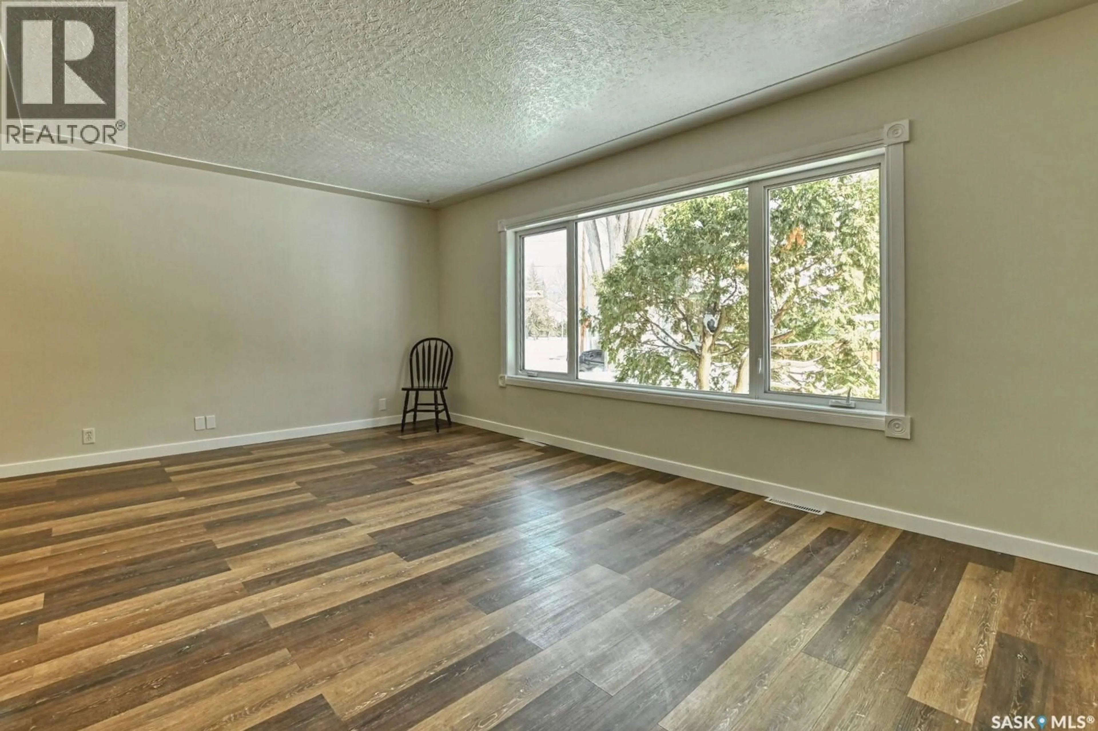 A pic of a room for 1321 JUBILEE AVENUE, Regina Saskatchewan S4S3S8