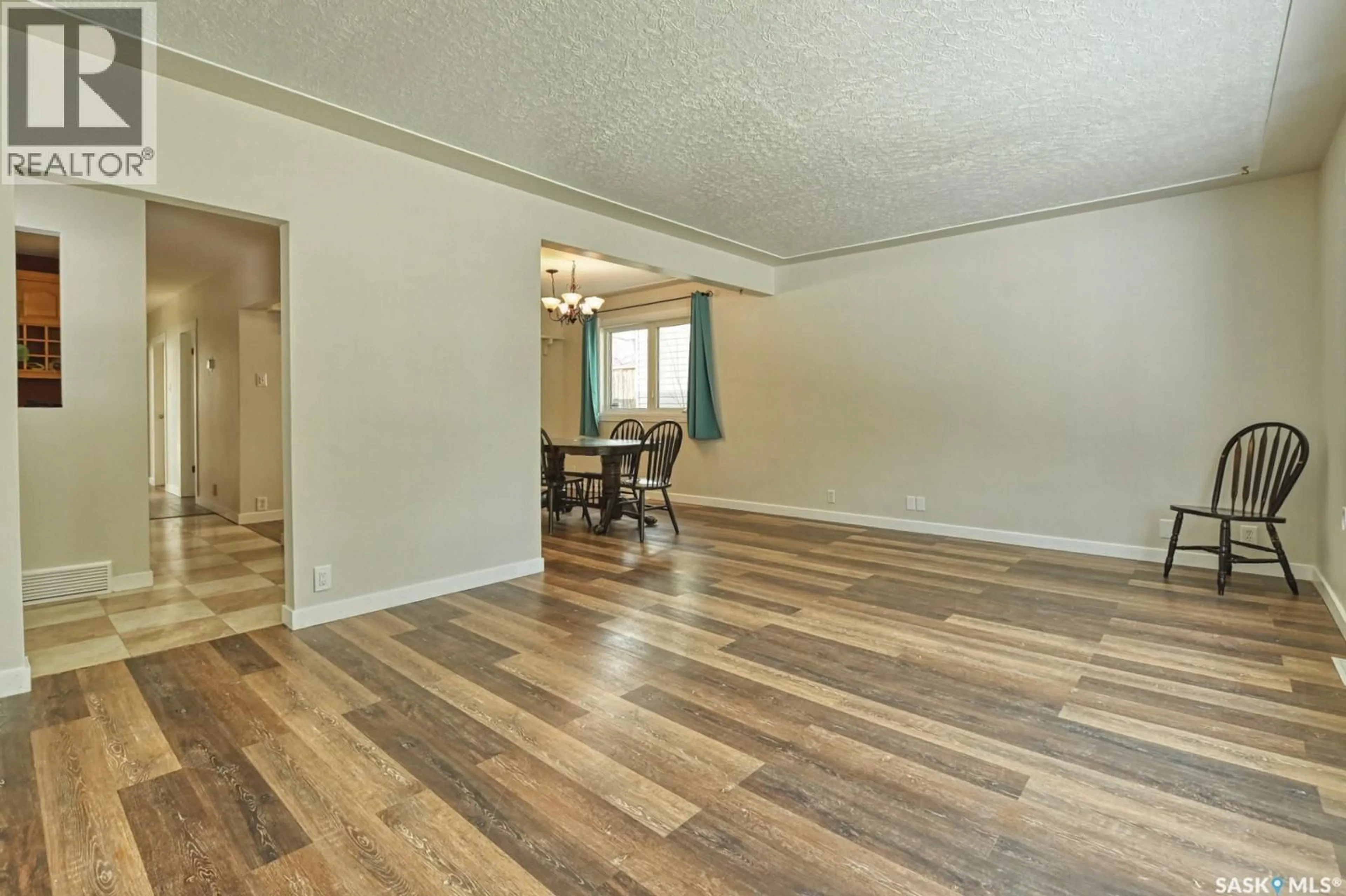 A pic of a room for 1321 JUBILEE AVENUE, Regina Saskatchewan S4S3S8