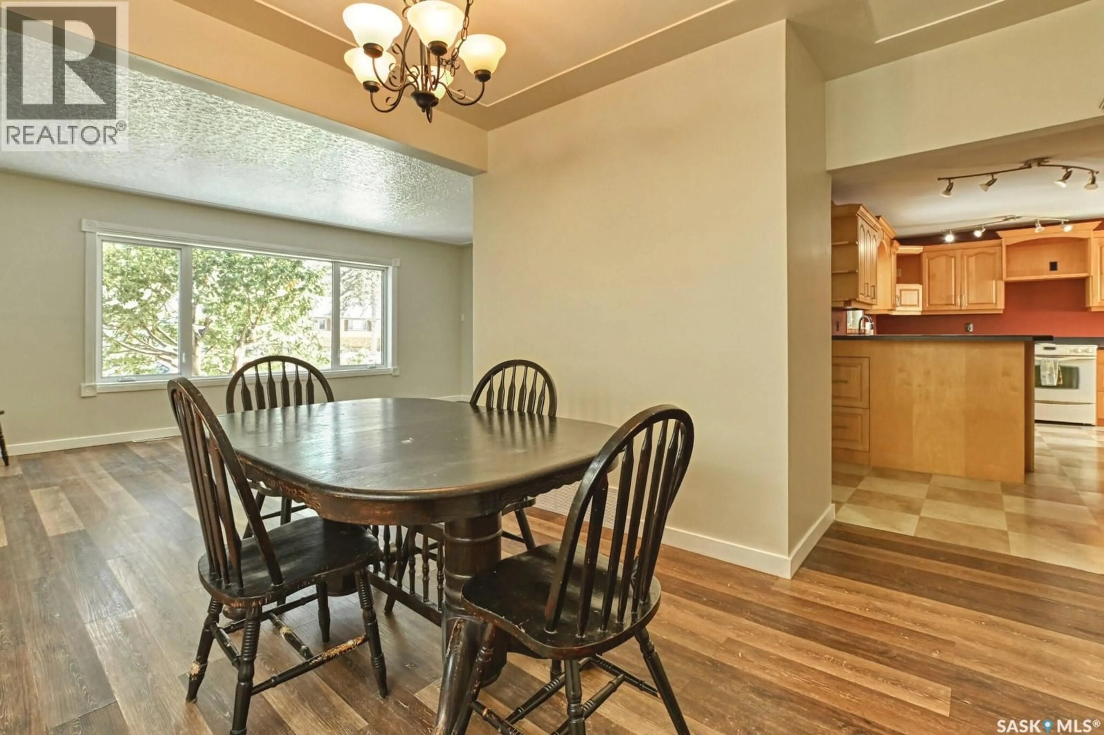 Dining room, wood/laminate floor for 1321 JUBILEE AVENUE, Regina Saskatchewan S4S3S8