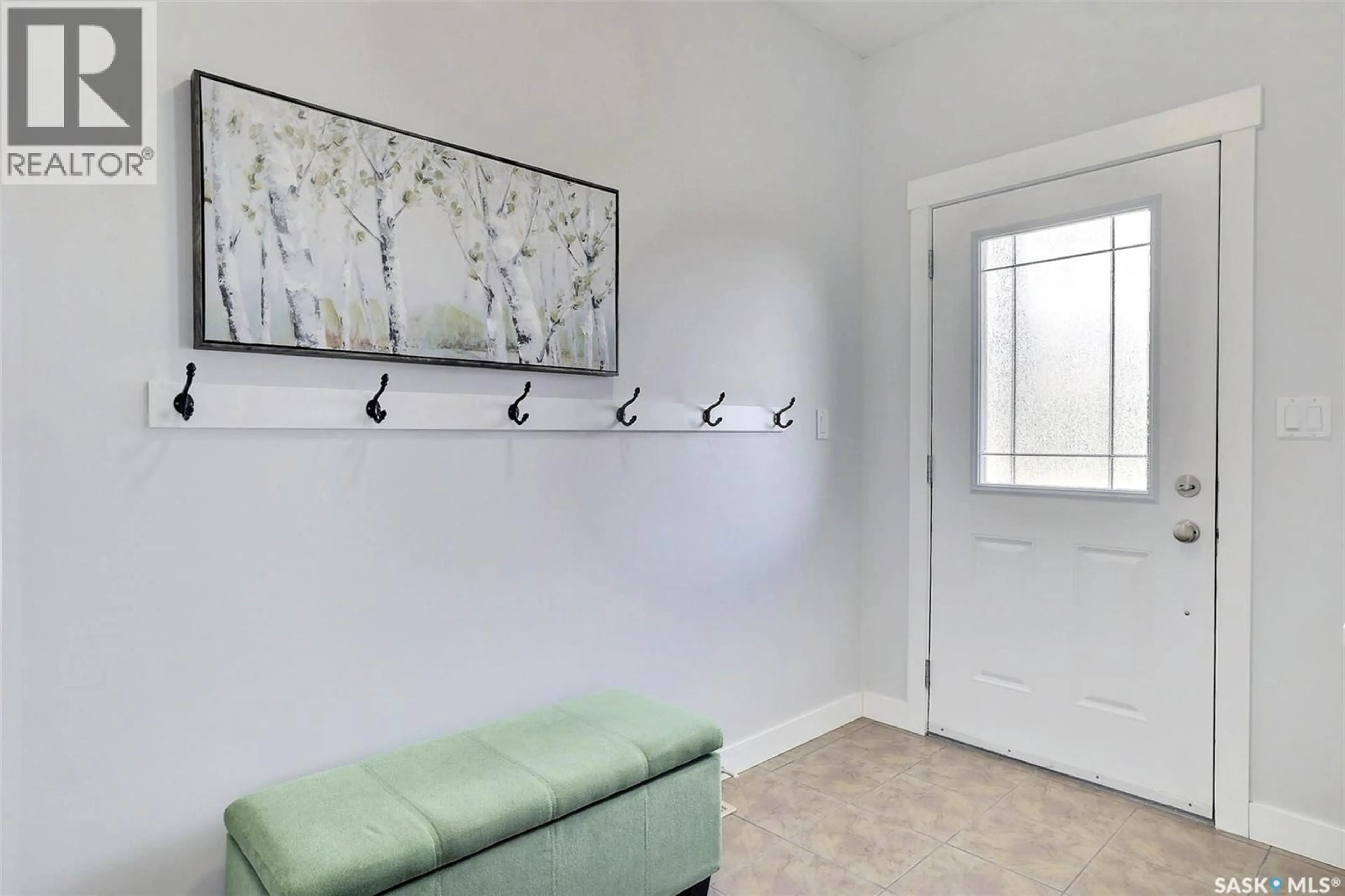 Indoor entryway for 3314 GREEN MOSS LANE, Regina Saskatchewan S4V1P2