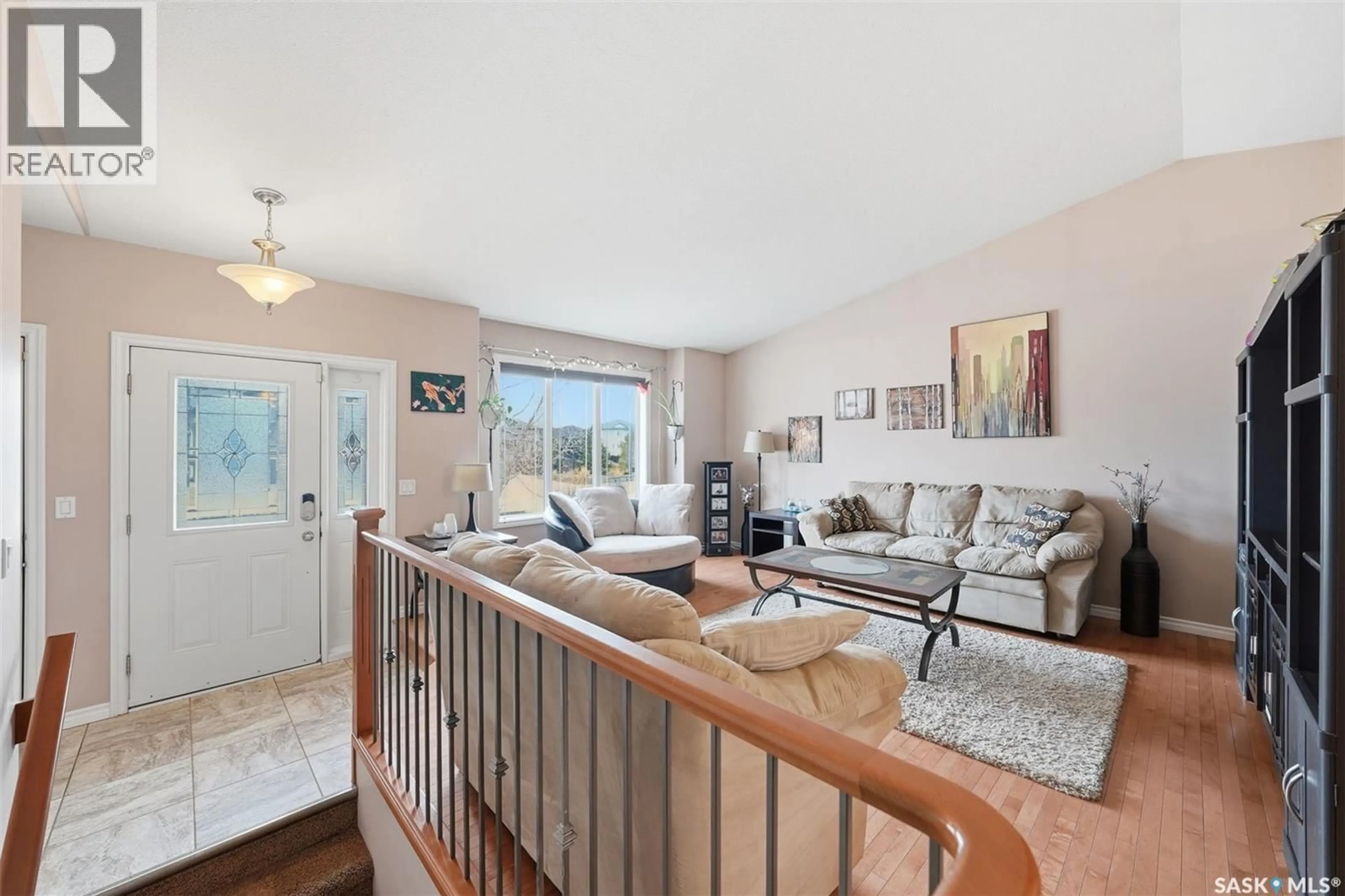 Living room with furniture, unknown for 311 MCKAGUE CRESCENT, Saskatoon Saskatchewan S7R0A9