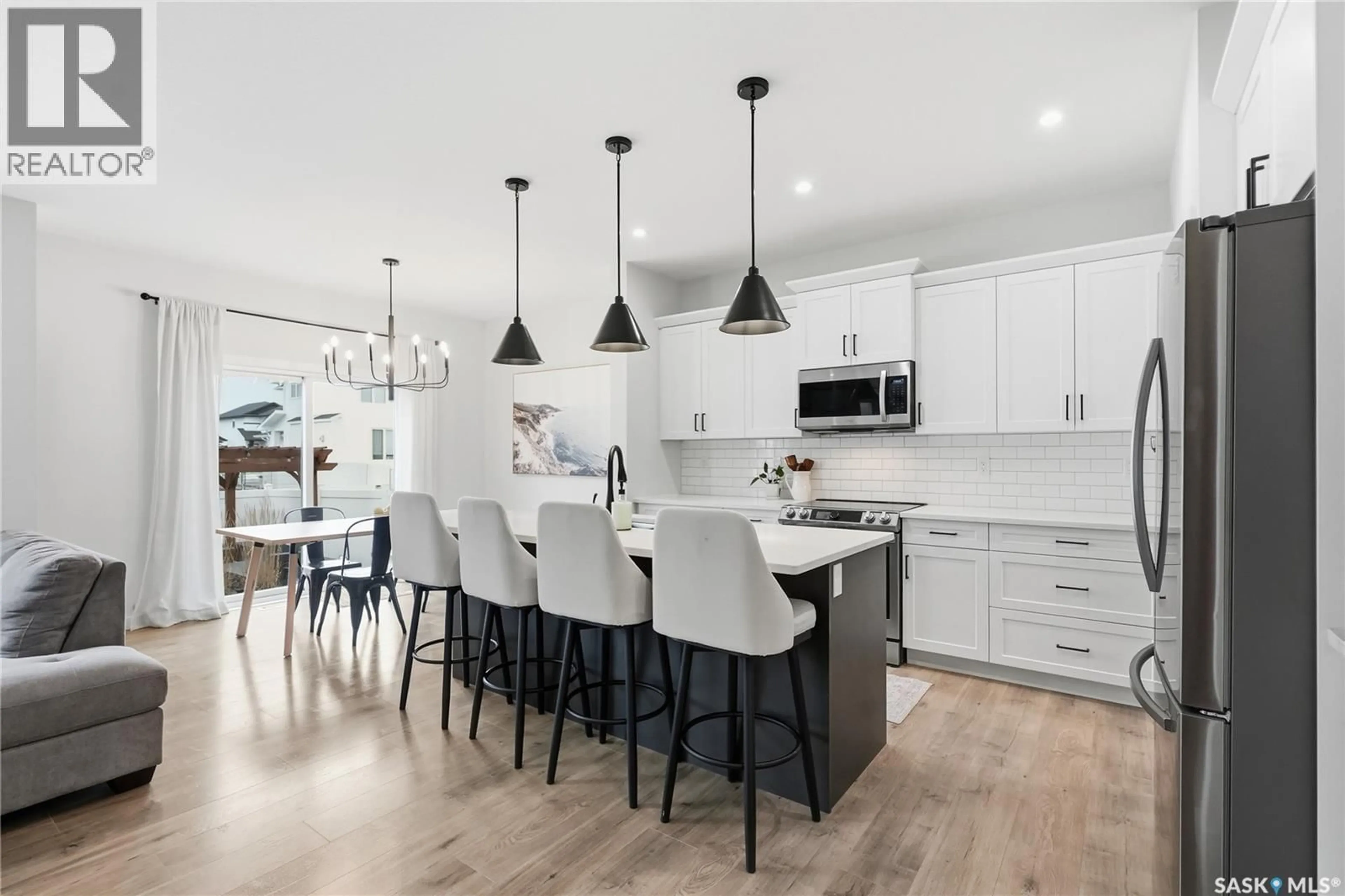 Open concept kitchen, unknown for 160 THAKUR STREET, Saskatoon Saskatchewan S7W1C4