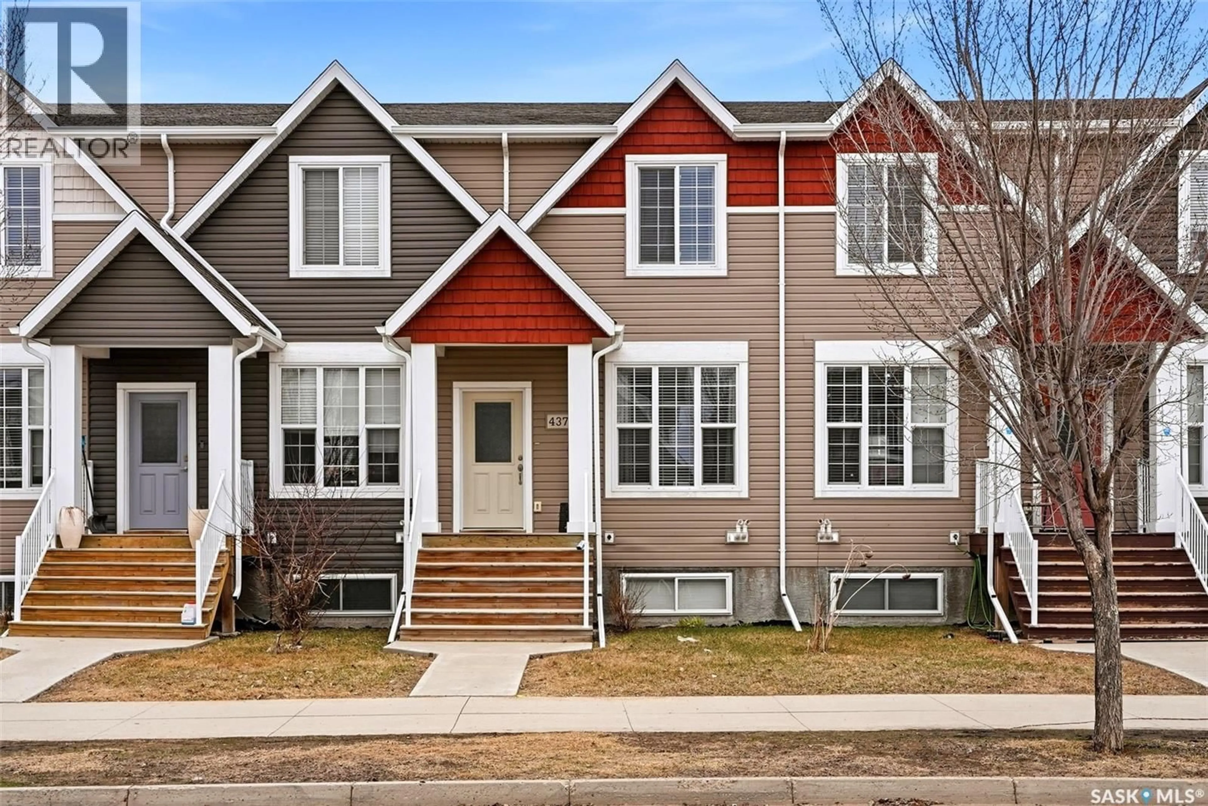 Home with vinyl exterior material, street for 4371 JAMES HILL ROAD, Regina Saskatchewan S4W0L4