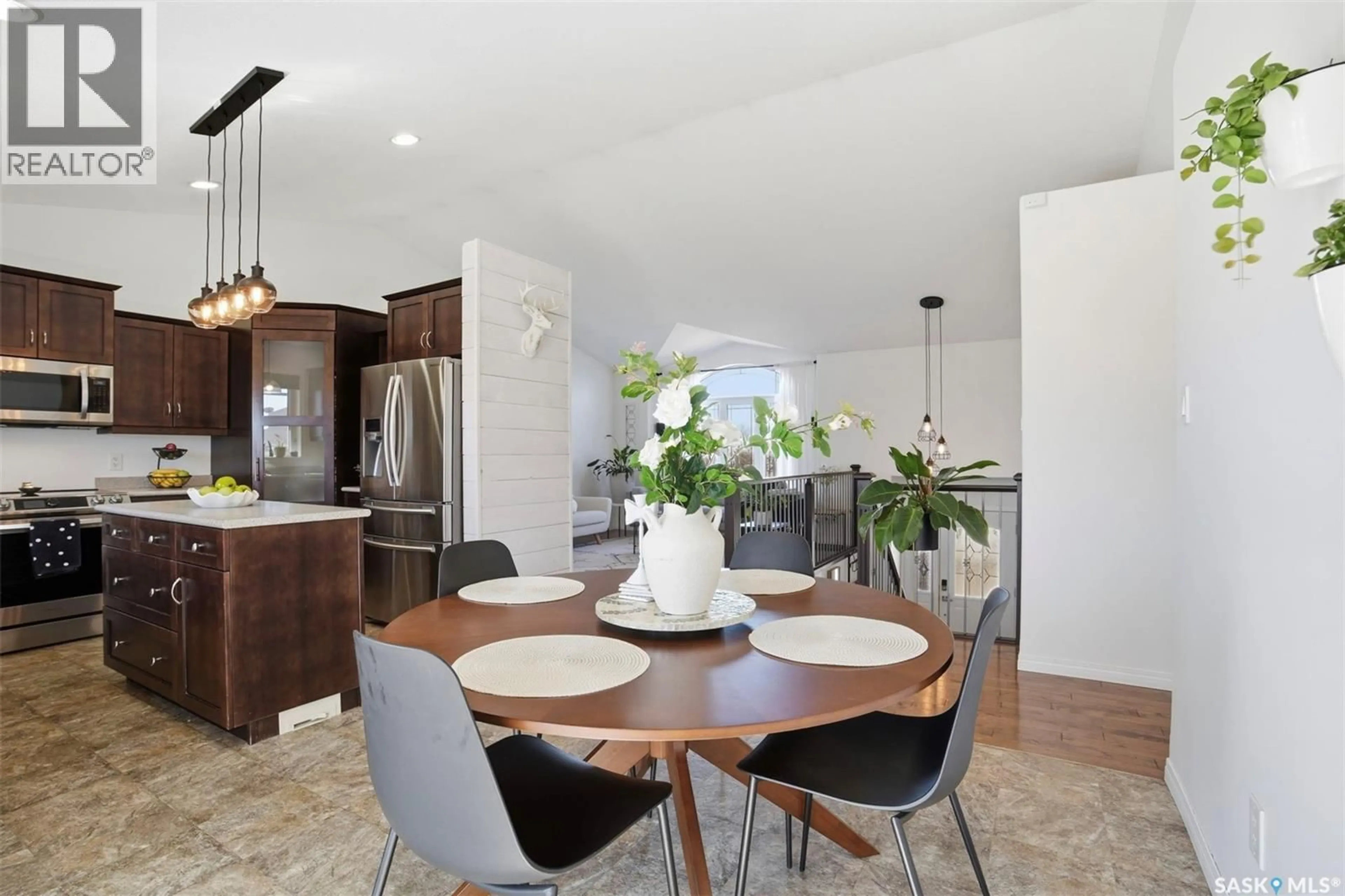 Open concept kitchen, unknown for 101 LAKERIDGE DRIVE, Warman Saskatchewan S0K0A1