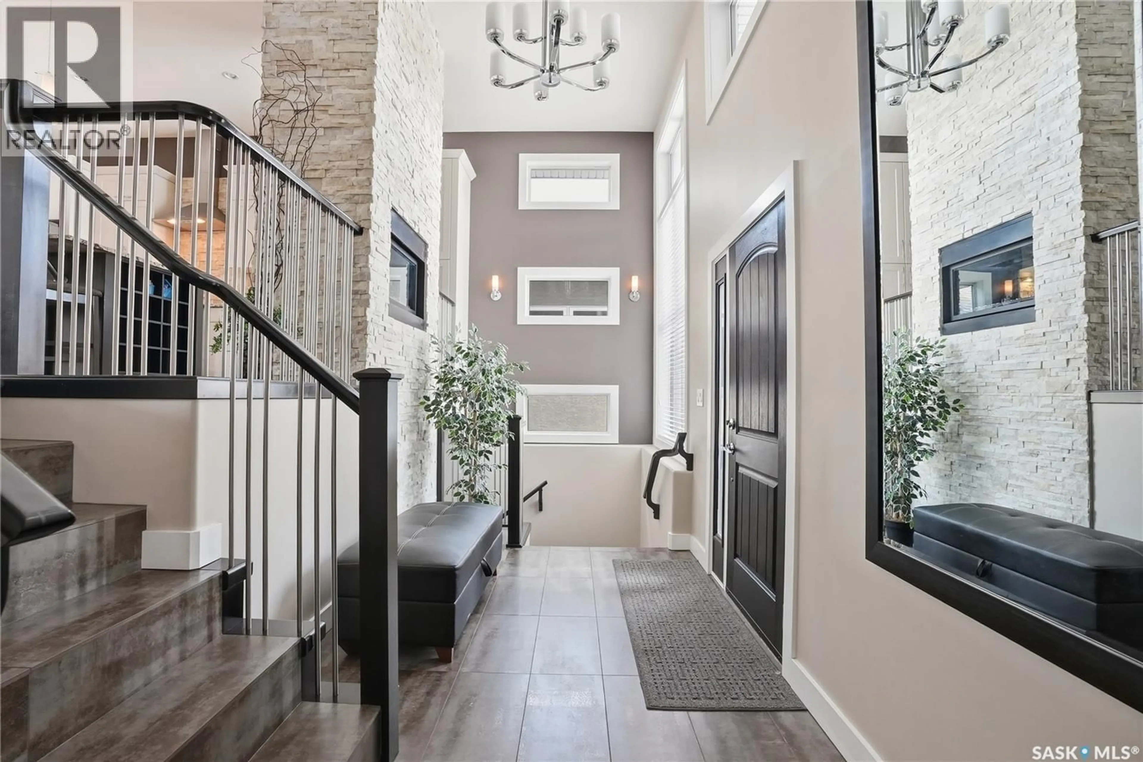 Indoor entryway for 1807 POHORECKY CRESCENT, Saskatoon Saskatchewan S7W0J2