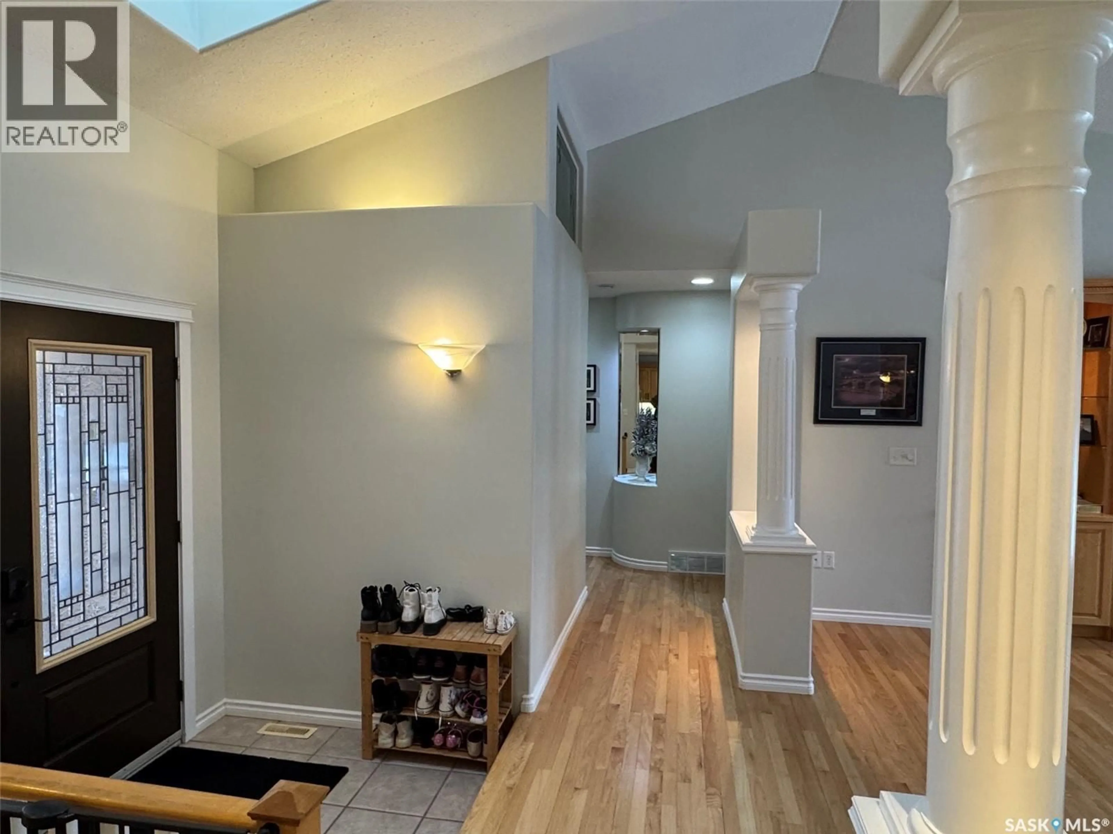 Indoor entryway for 1211 21ST STREET, Humboldt Saskatchewan S0K2A0