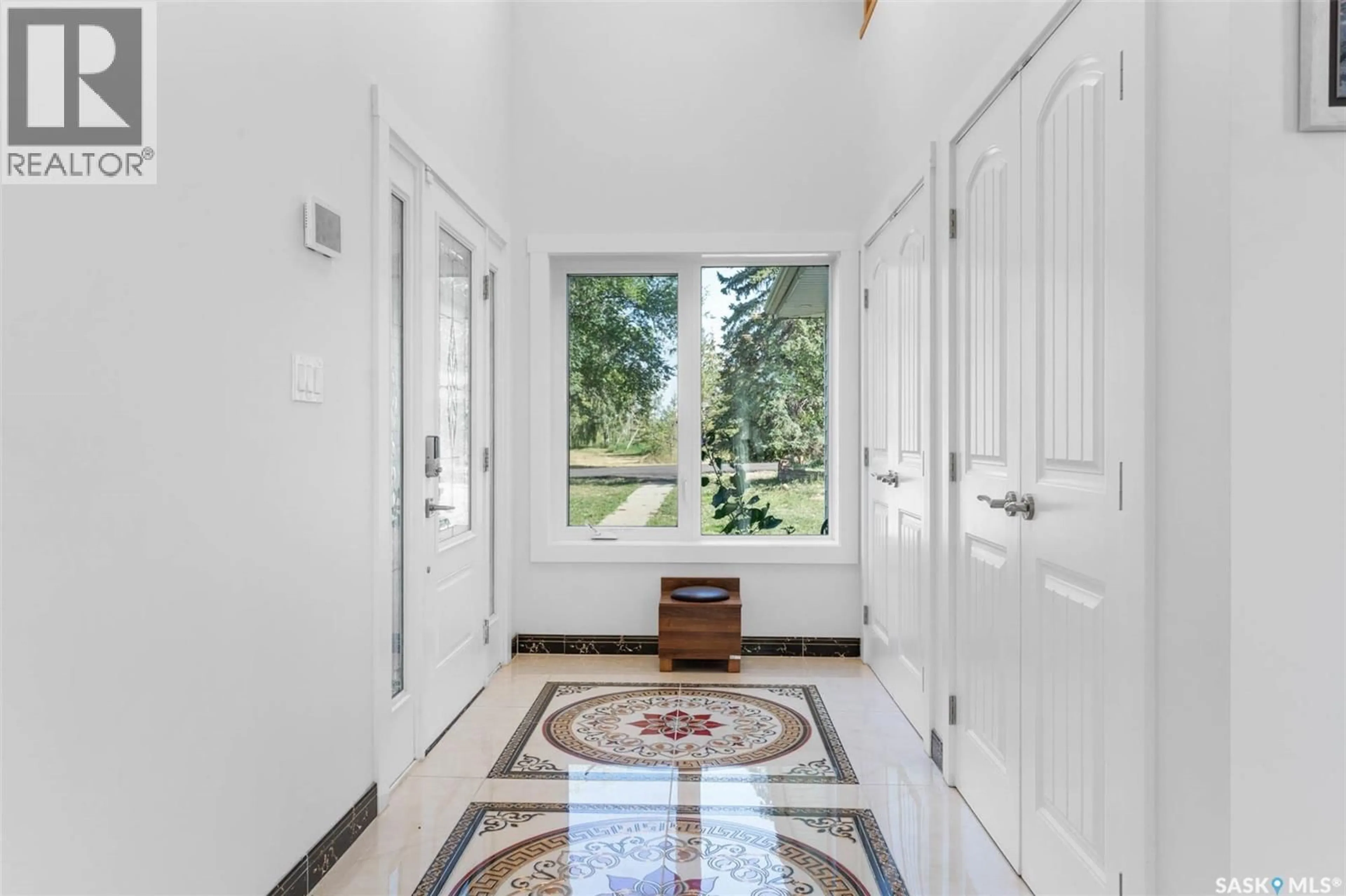 Indoor foyer for CAO RESIDENCE, Corman Park Rm No. 344 Saskatchewan S7K3J9