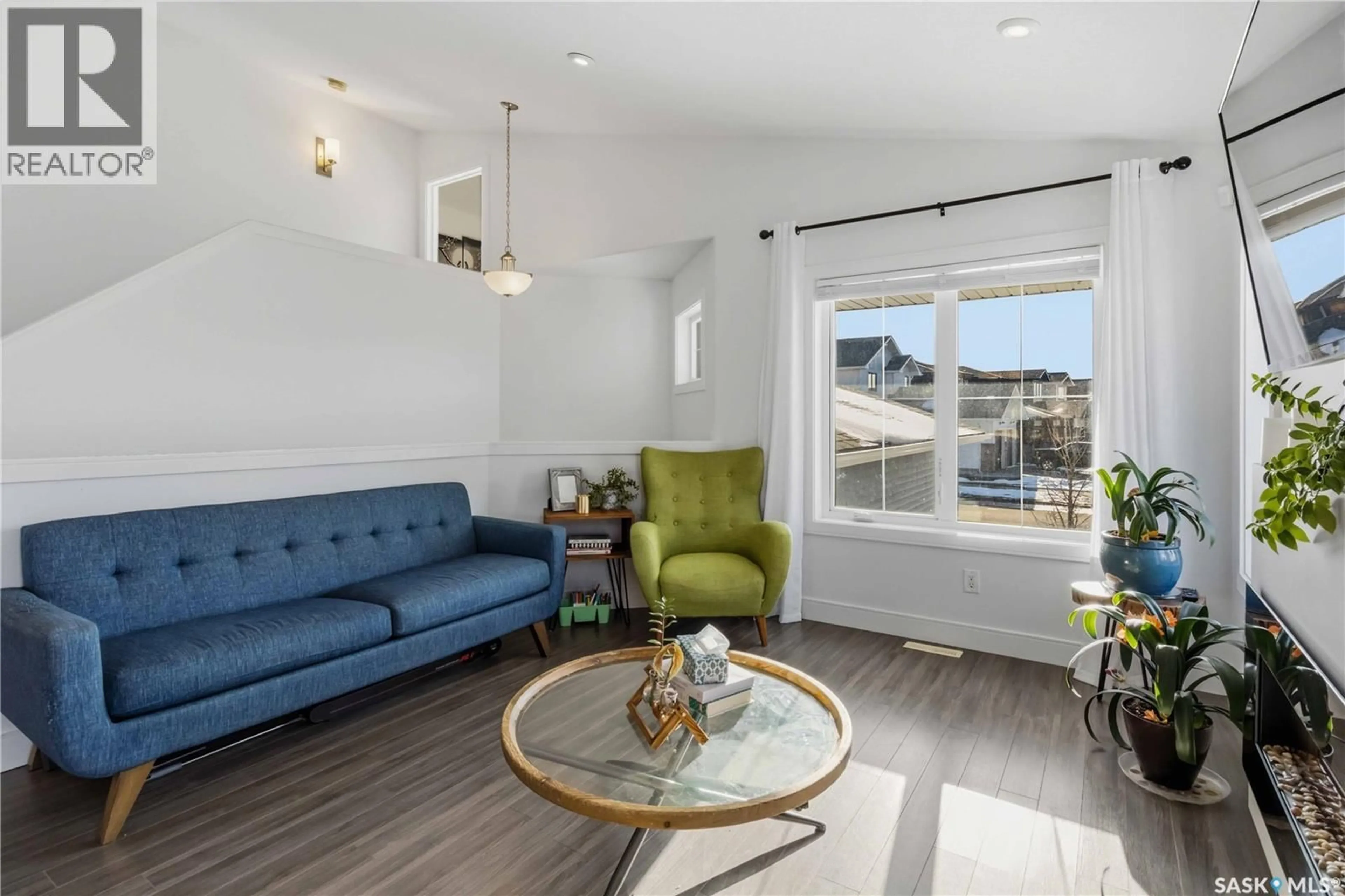 Living room with furniture, unknown for 403 DELAINEY ROAD, Saskatoon Saskatchewan S7V0N4