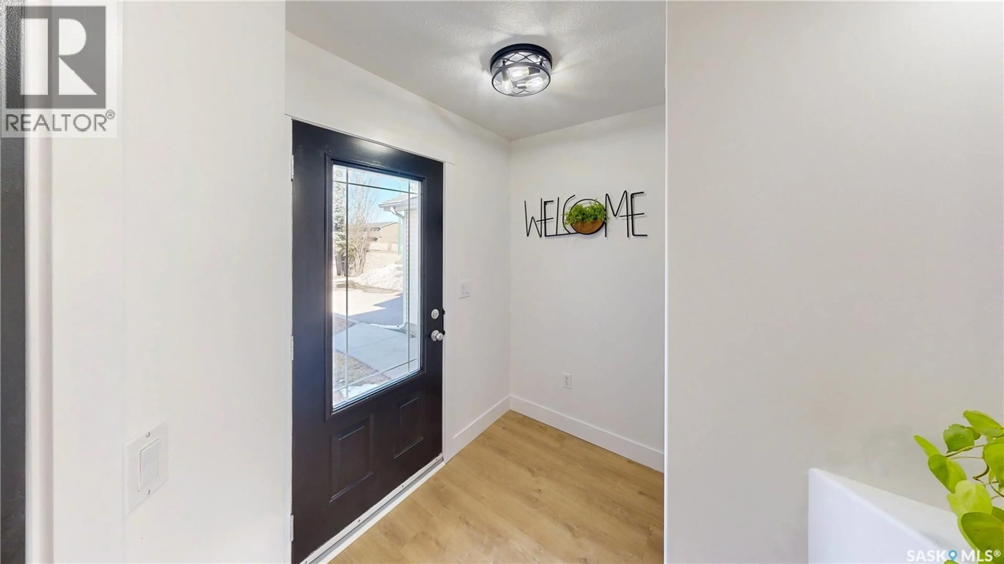 Indoor entryway for 4620 MARIGOLD DRIVE, Regina Saskatchewan S4X4S5