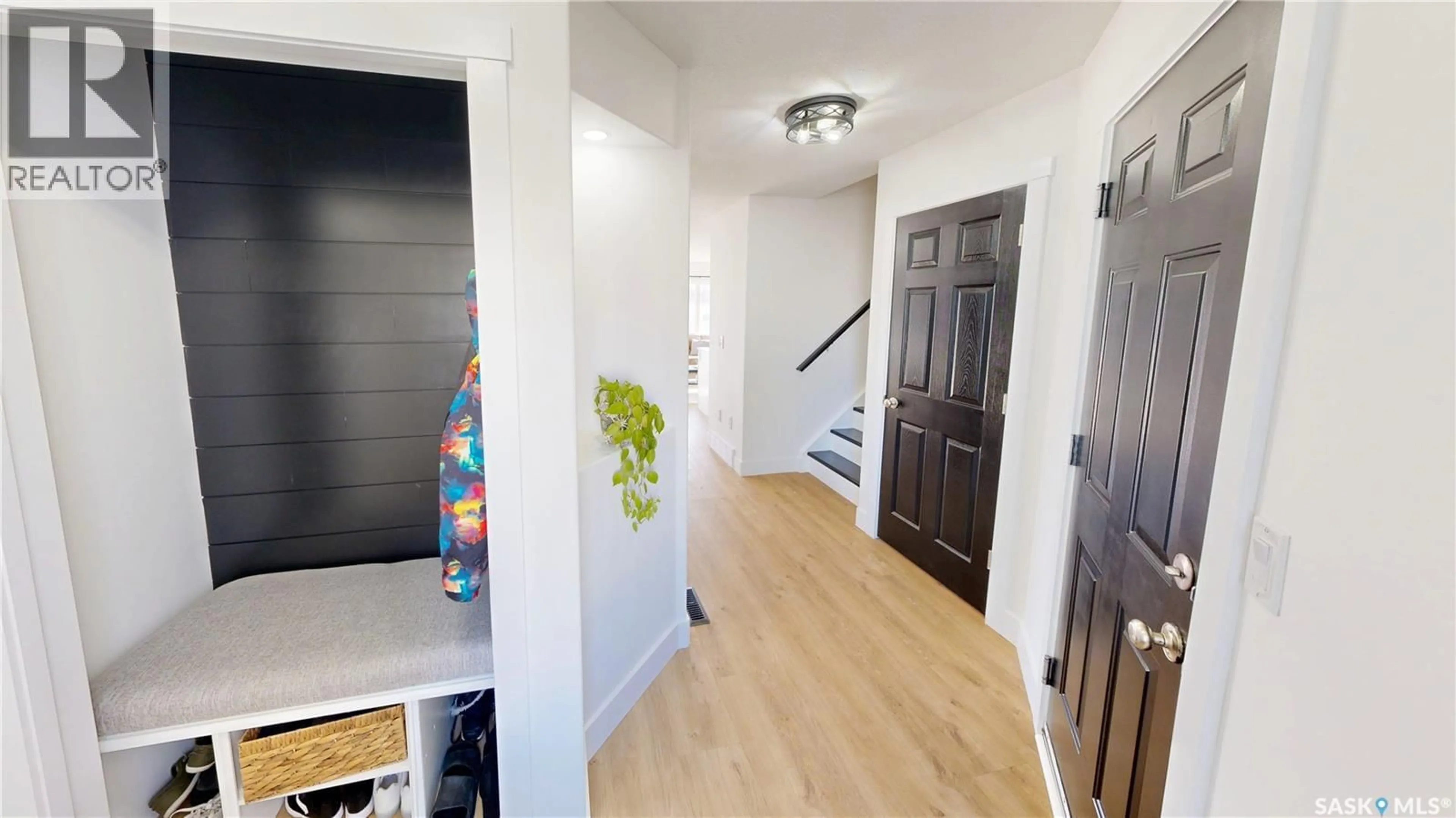 Indoor entryway for 4620 MARIGOLD DRIVE, Regina Saskatchewan S4X4S5