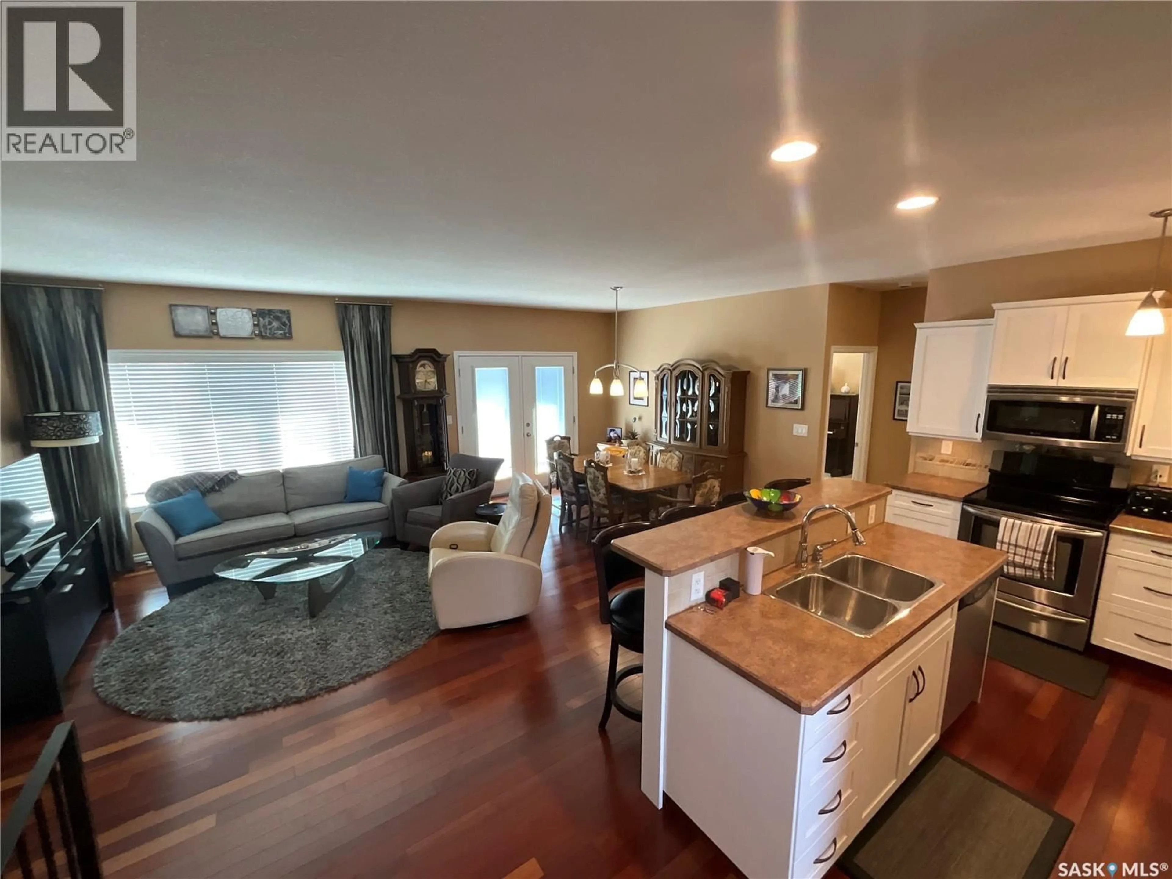 Open concept kitchen, unknown for 15 - 1590 4TH AVENUE, Moose Jaw Saskatchewan S6J0A5