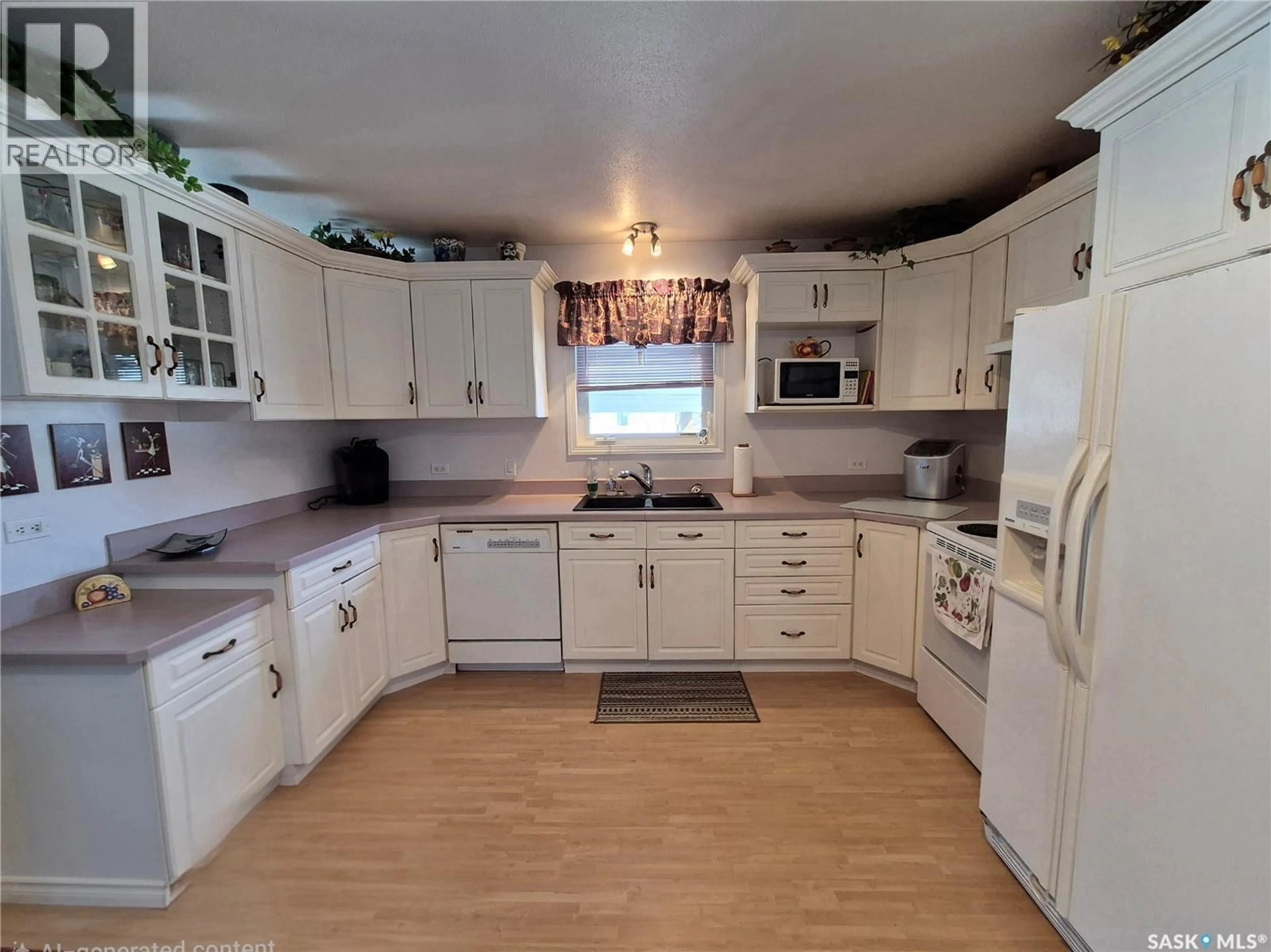 Standard kitchen, unknown for 317 2ND STREET, Ponteix Saskatchewan S0N1Z0