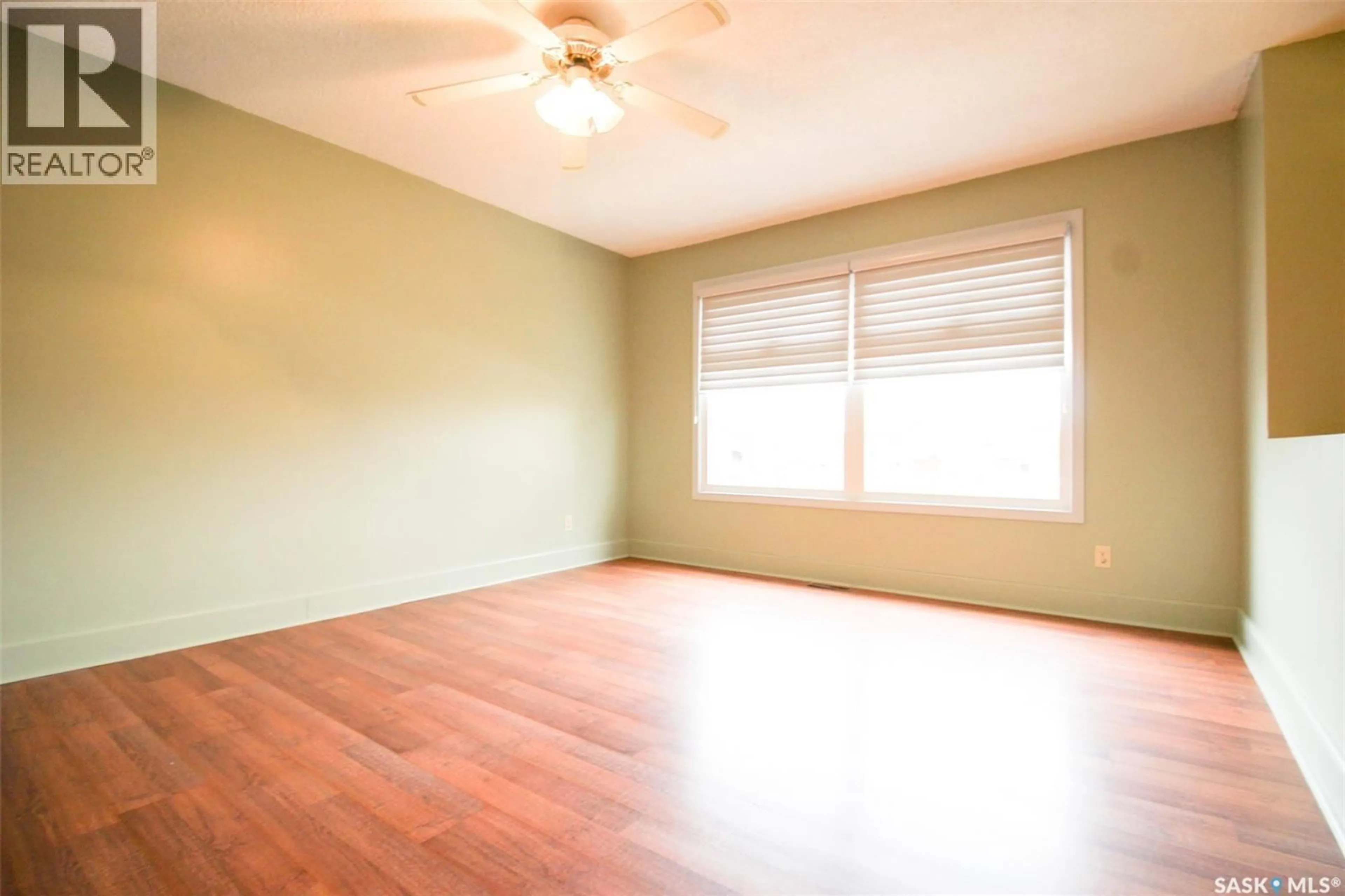 A pic of a room for 128 1ST STREET, Frontier Saskatchewan S0N0W0