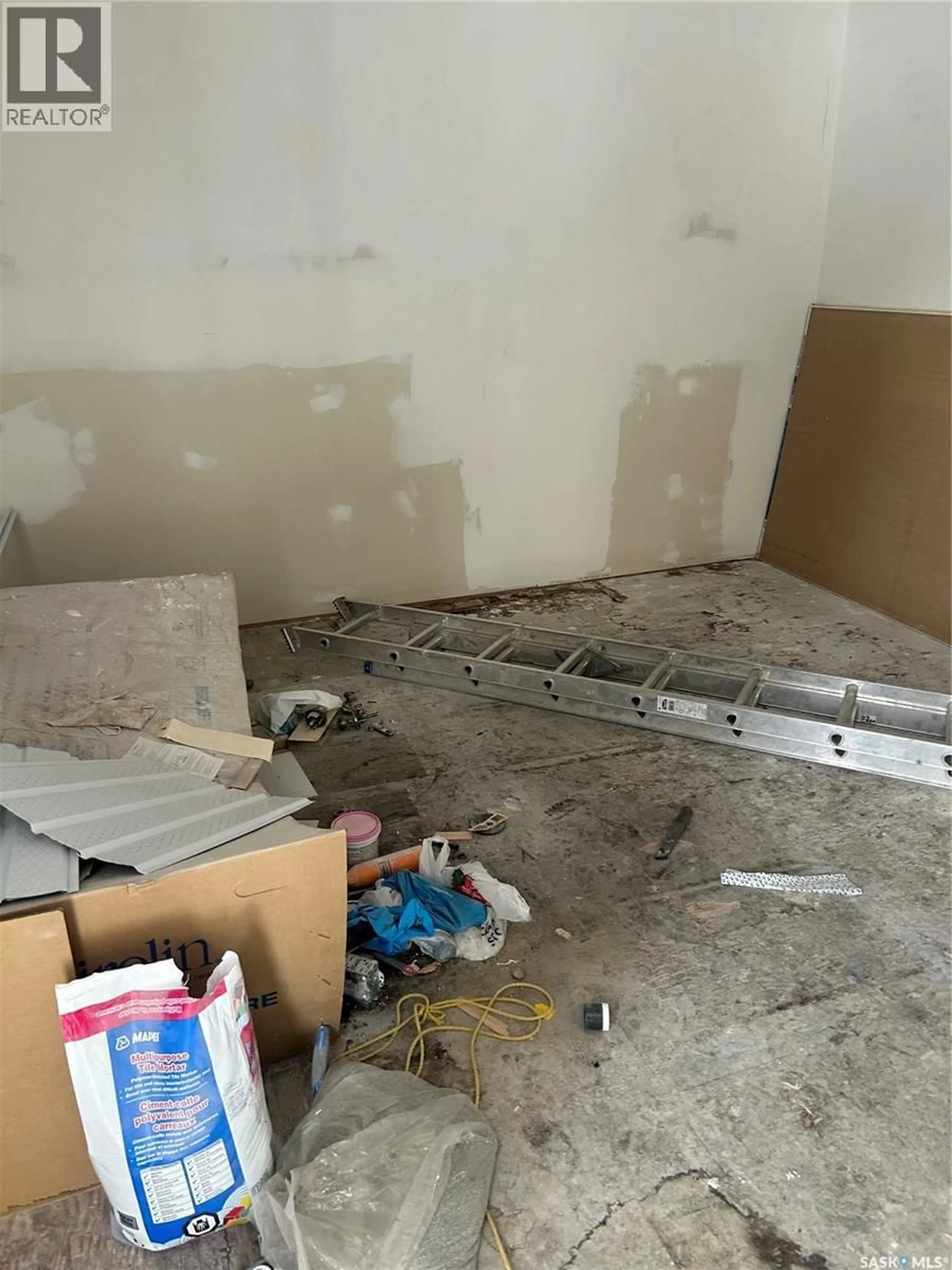 A pic of a room for 118 26TH STREET, Prince Albert Saskatchewan S6V4P9