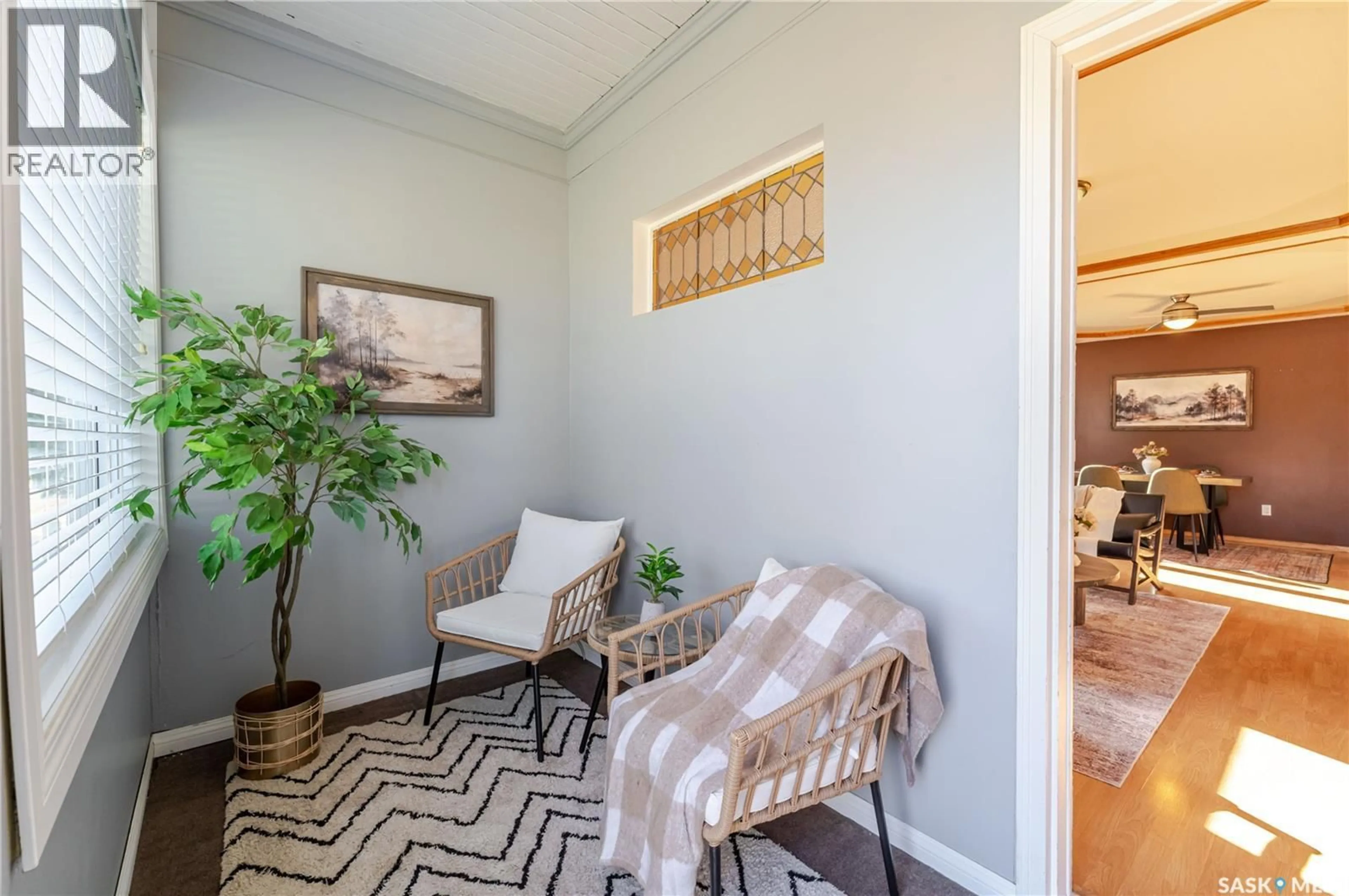 Indoor entryway for 1117 IROQUOIS STREET, Moose Jaw Saskatchewan S6H5C1