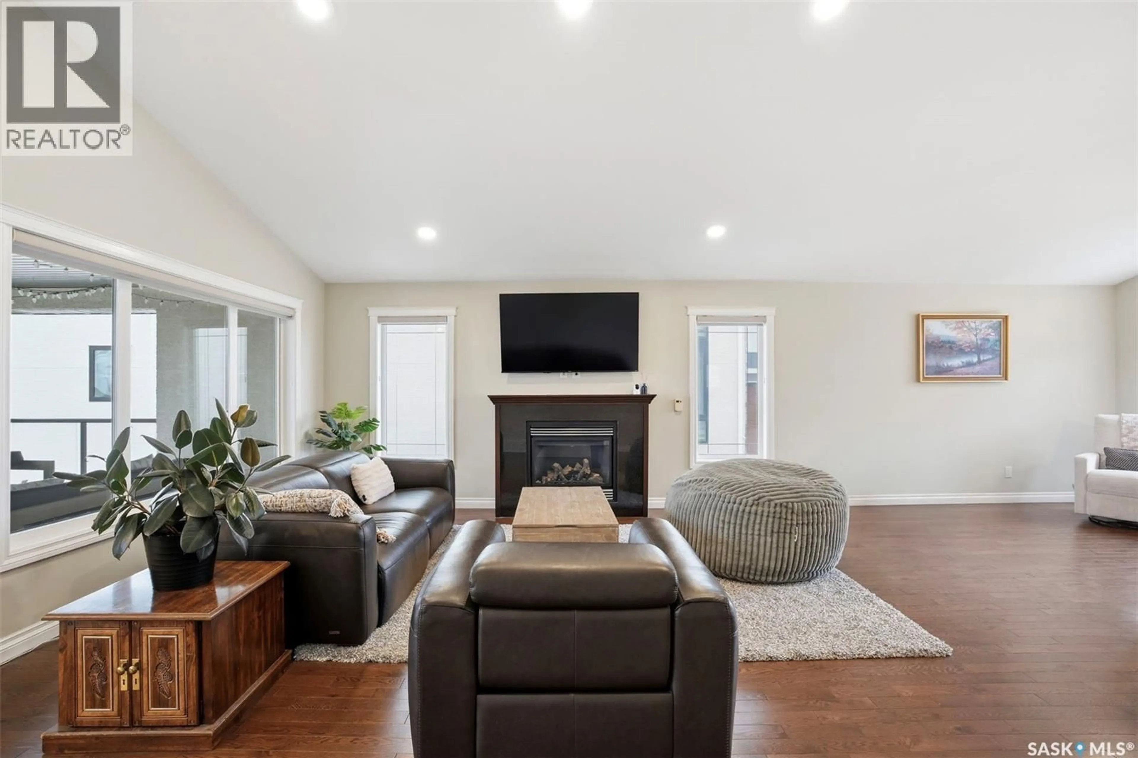 Living room with furniture, unknown for 106 JOHNS ROAD, Saskatoon Saskatchewan S7W0M8