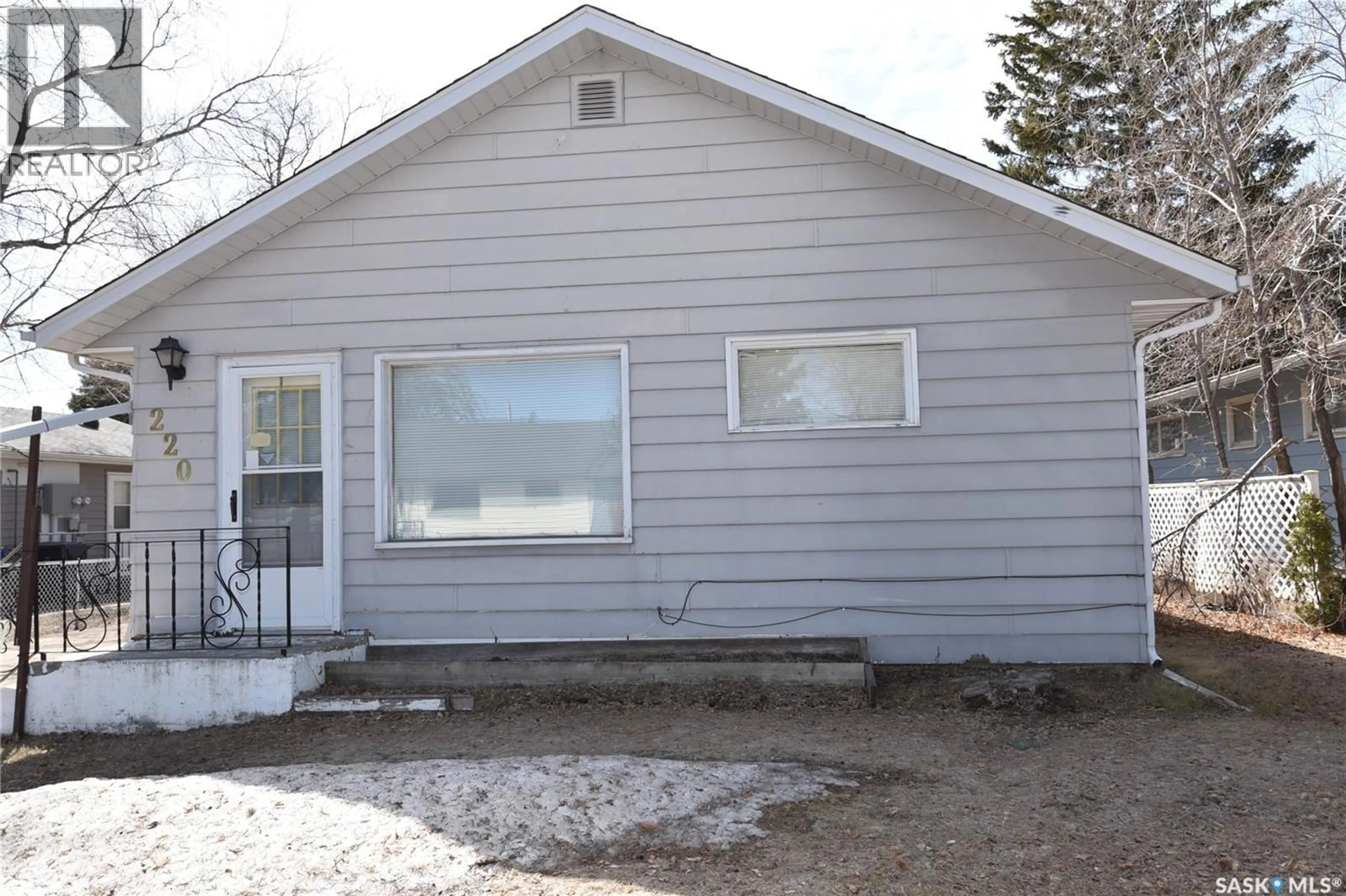 Home with vinyl exterior material, building for 220 2ND STREET, Nipawin Saskatchewan S0E1E0