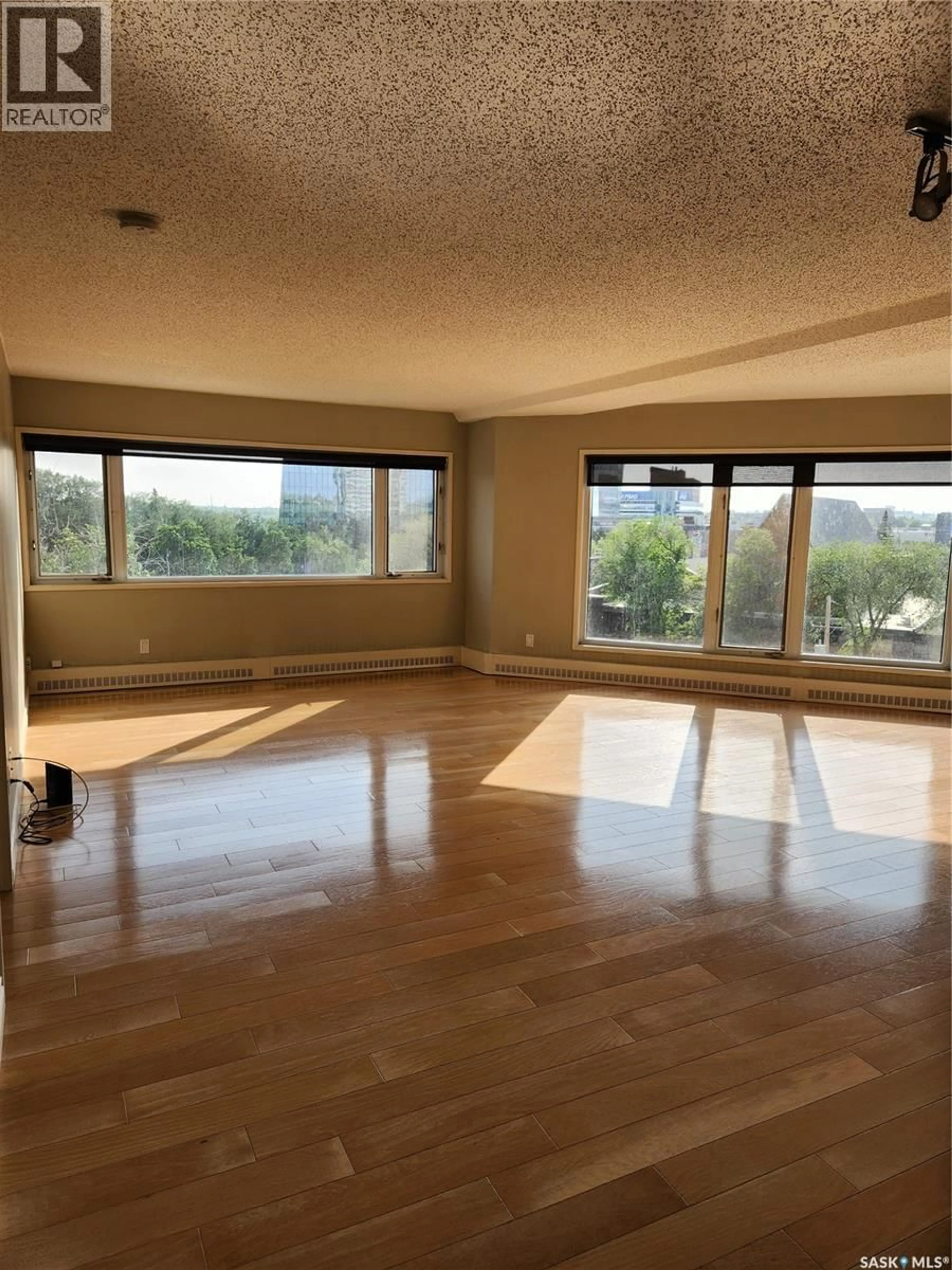 A pic of a room for 424 - 570 SPADINA CRESCENT, Saskatoon Saskatchewan S7K6X7