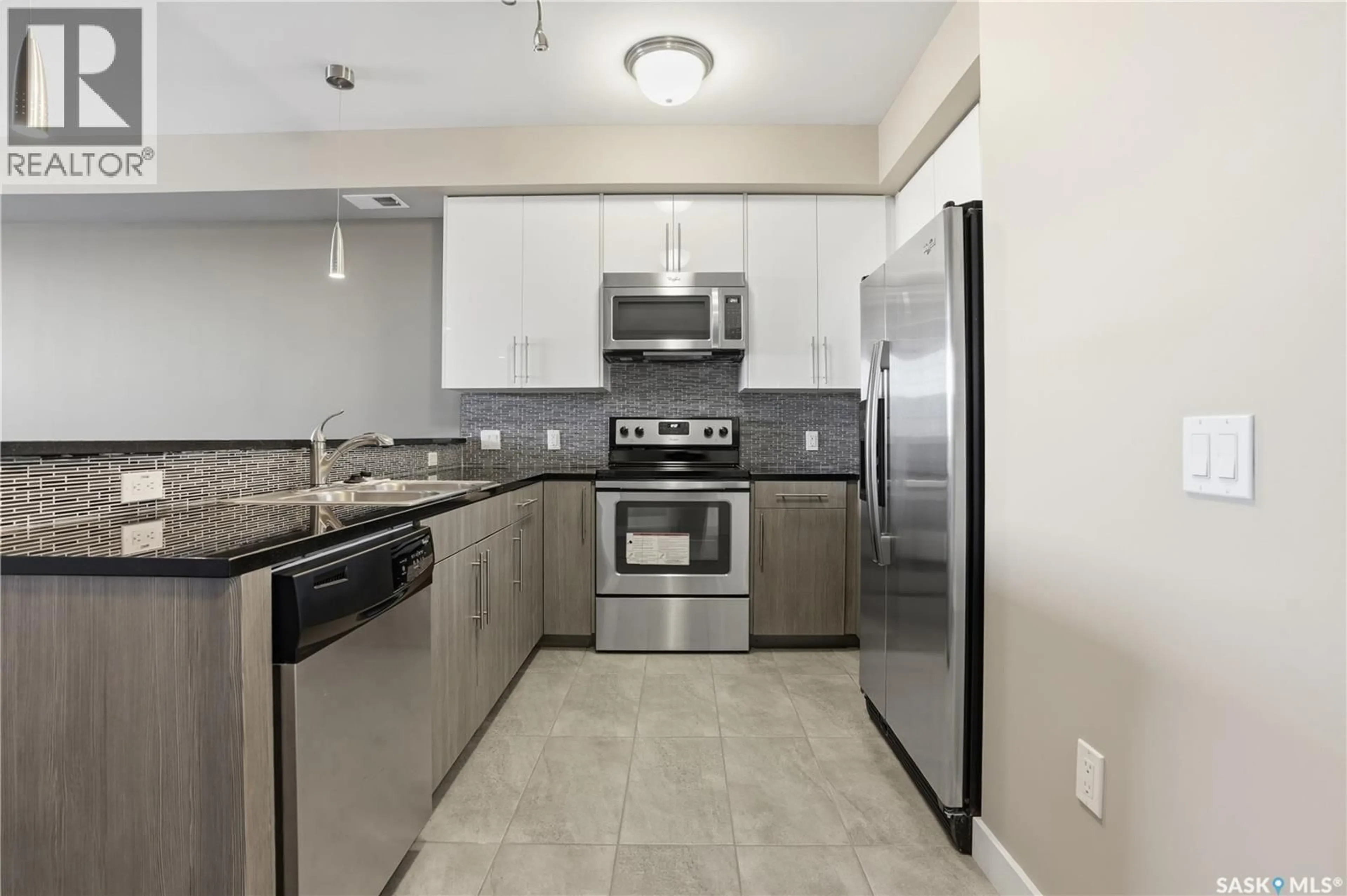Standard kitchen, unknown for 407 - 2255 ANGUS STREET, Regina Saskatchewan S4T2A3