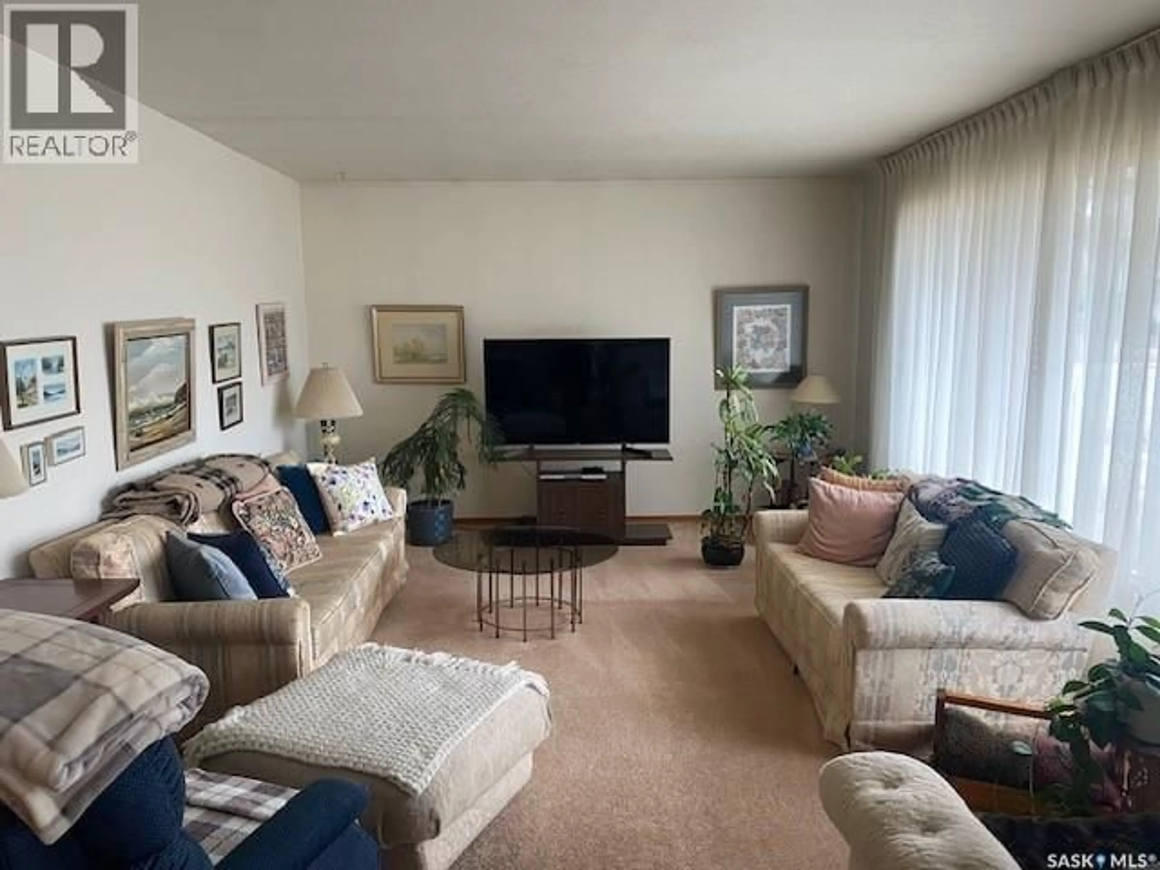 Living room with furniture, unknown for 53 GARDINER AVENUE, Regina Saskatchewan S4S4P5