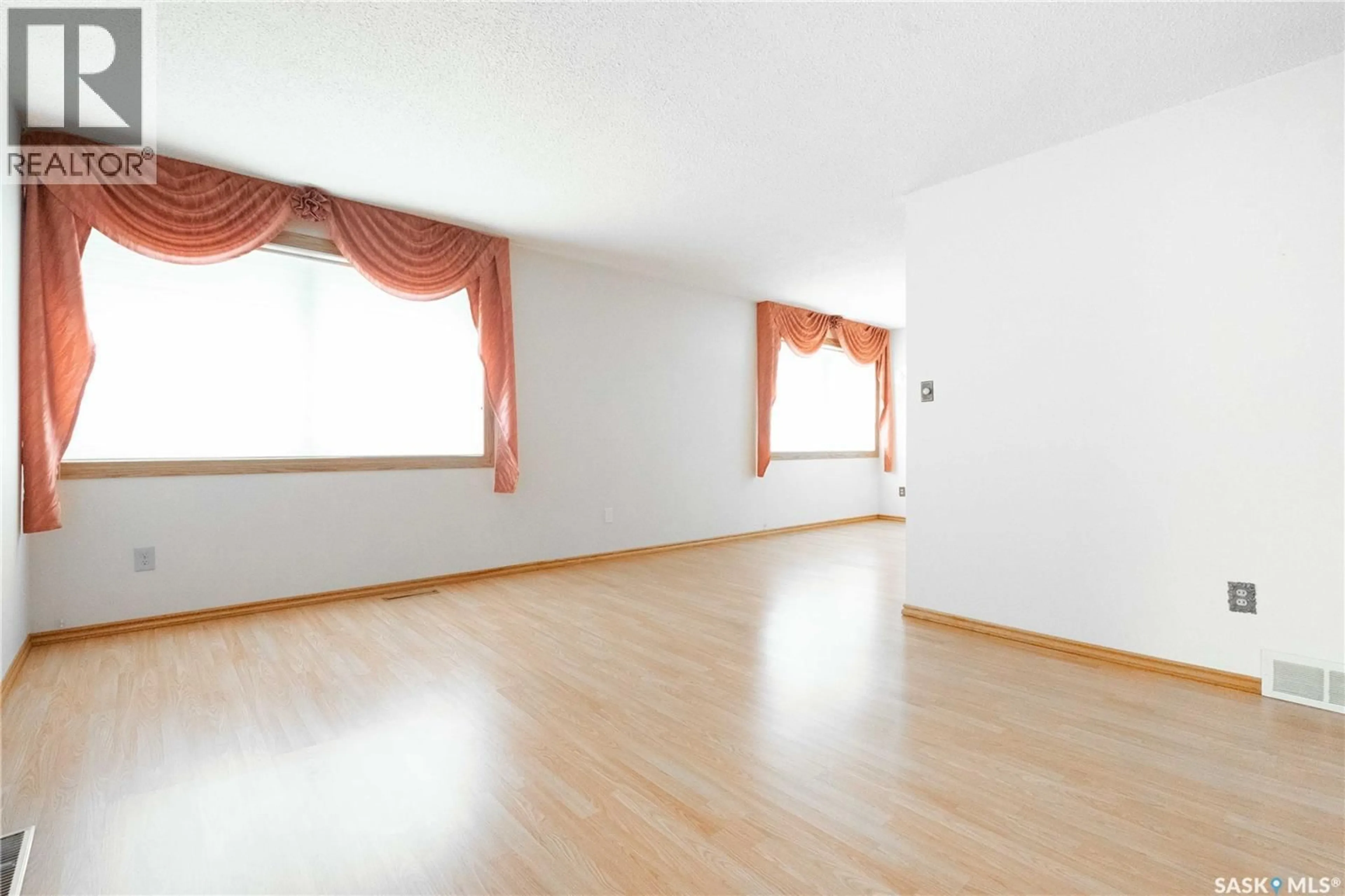 A pic of a room for 4515 CASTLE ROAD, Regina Saskatchewan S4S4W6