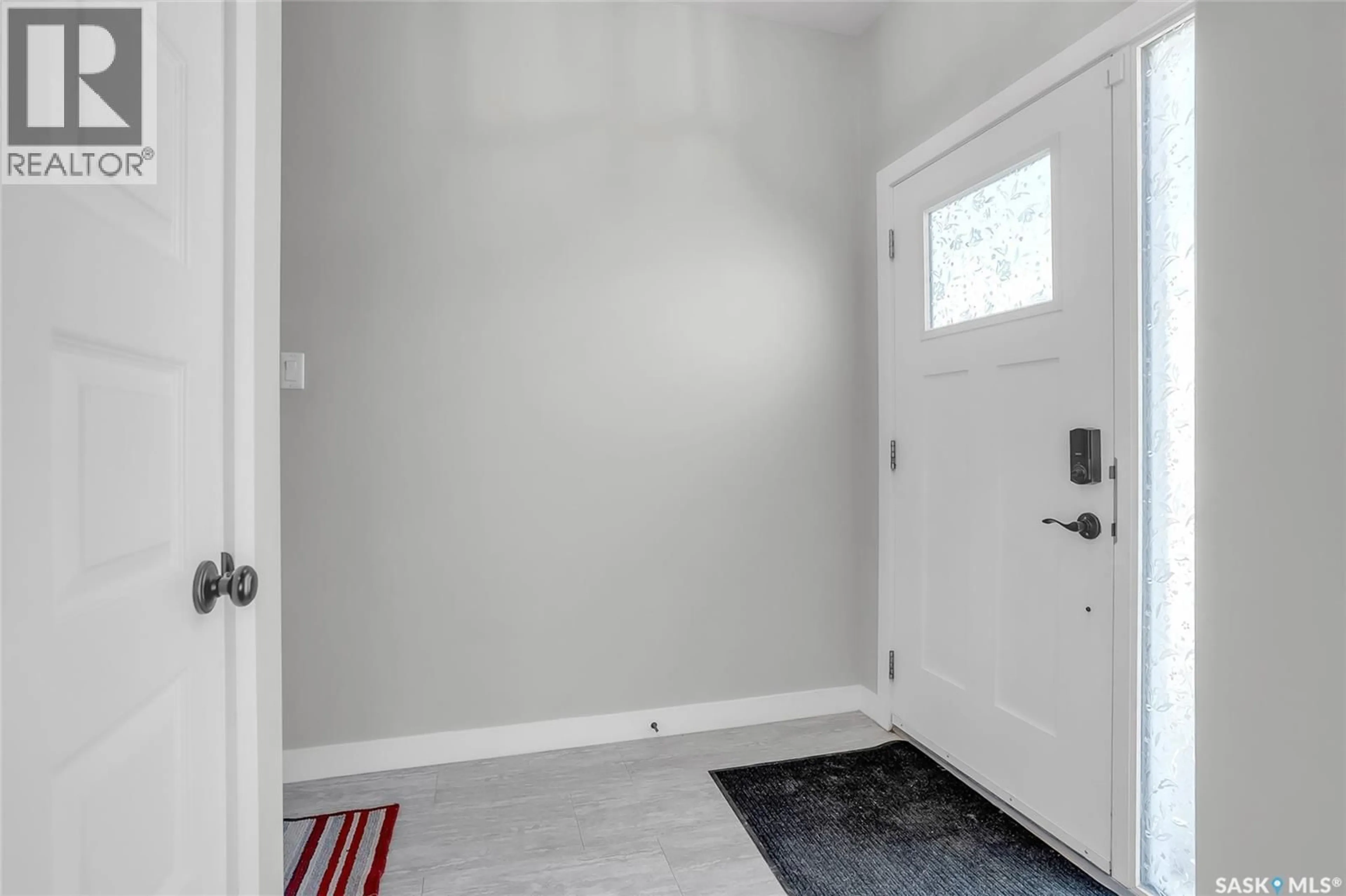 Indoor entryway for 608 BRIGHTON GATE, Saskatoon Saskatchewan S7V0V5