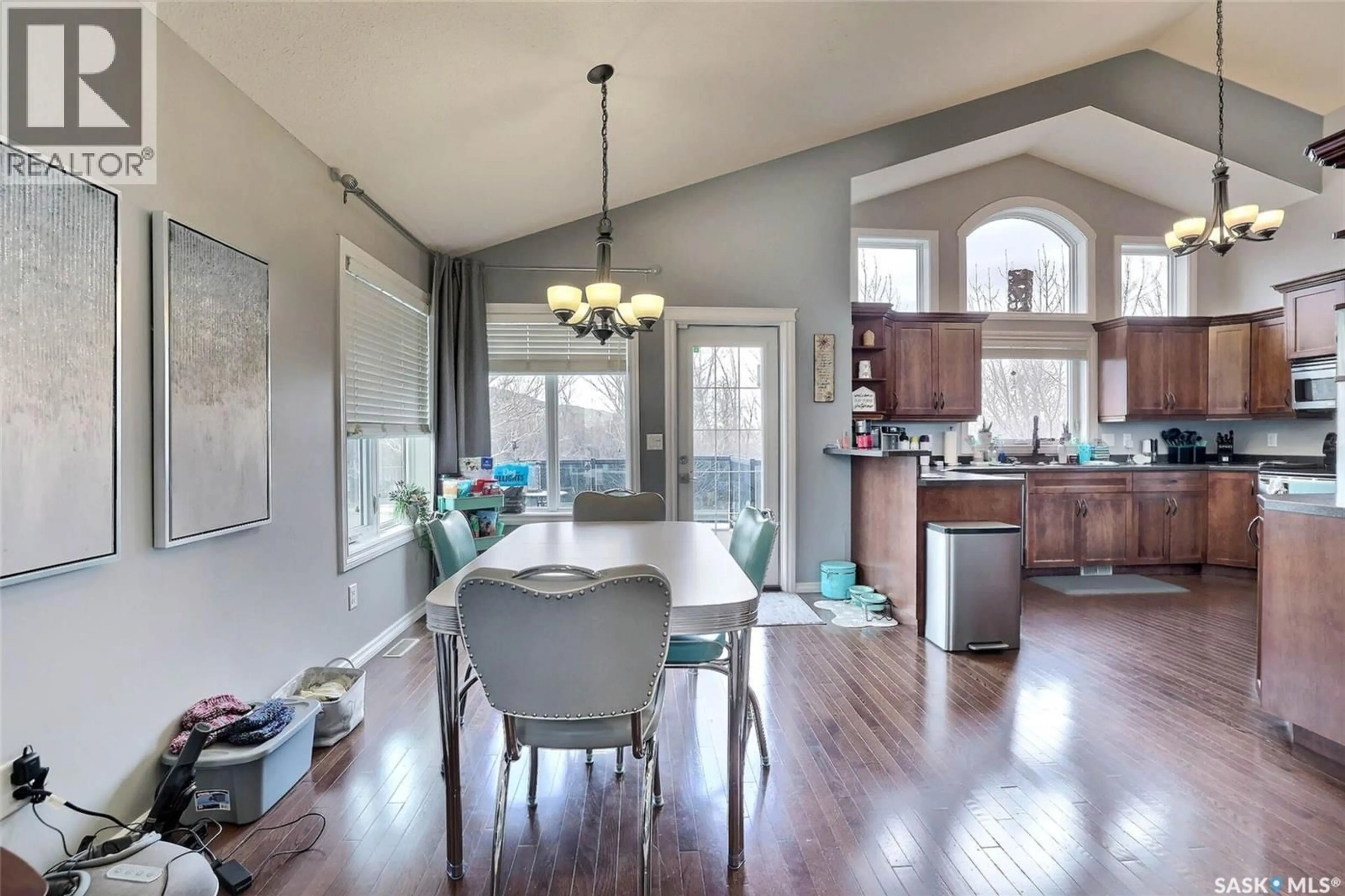 Open concept kitchen, unknown for 2433 JAMESON CRESCENT, Regina Saskatchewan S4V1K2