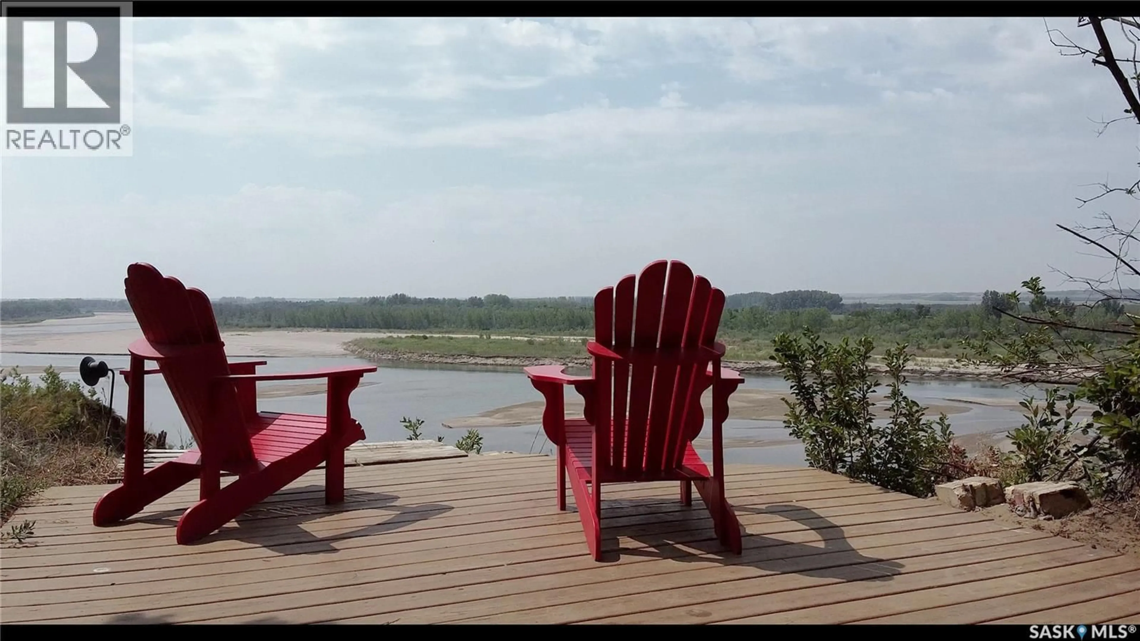 Patio, water/lake/river/ocean view for 5 CHERRY LANE, Corman Park Rm No. 344 Saskatchewan S7T1A2