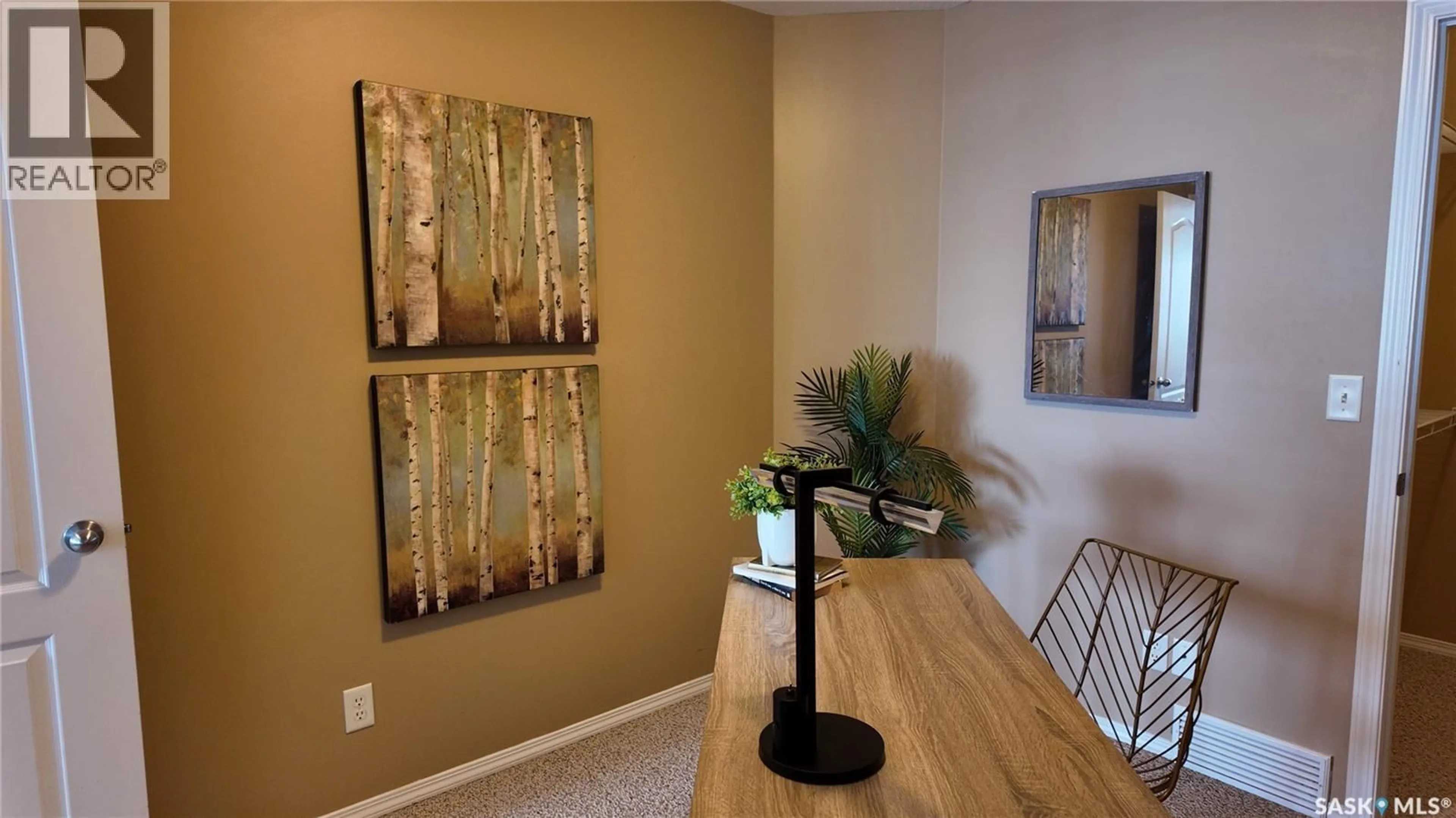 Unknown for E - 4128 BUCKINGHAM DRIVE, Regina Saskatchewan S4V3A9