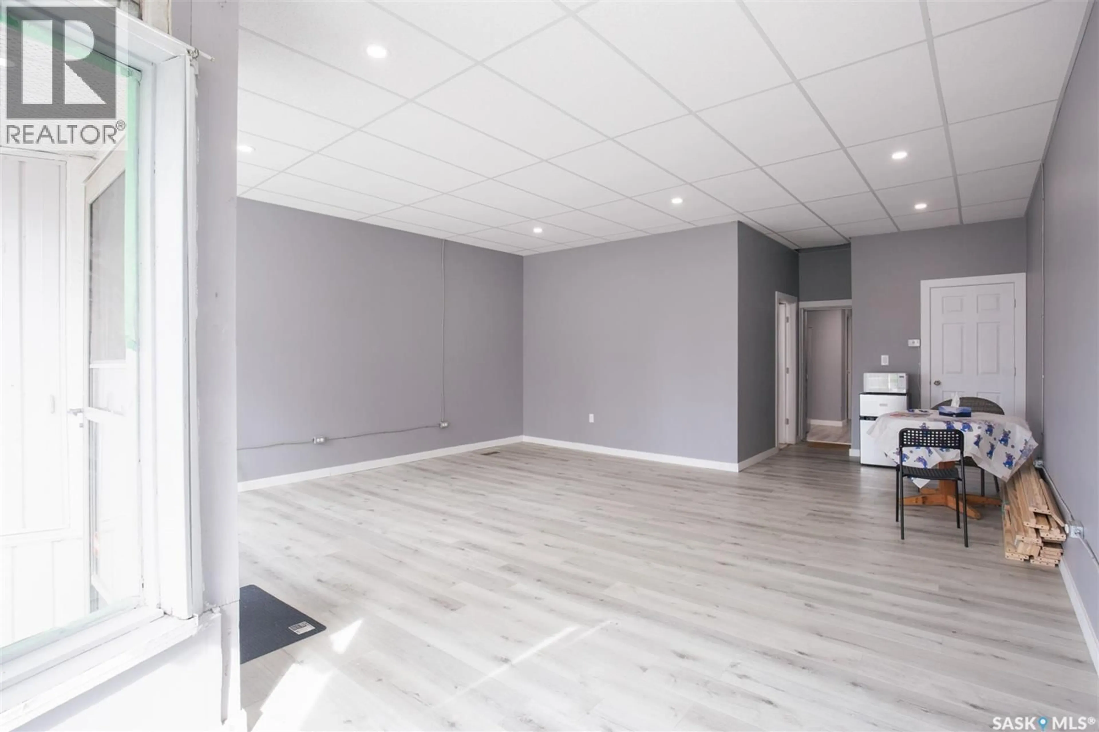 A pic of a room for 306 FAIRFORD STREET, Moose Jaw Saskatchewan S6H1V9