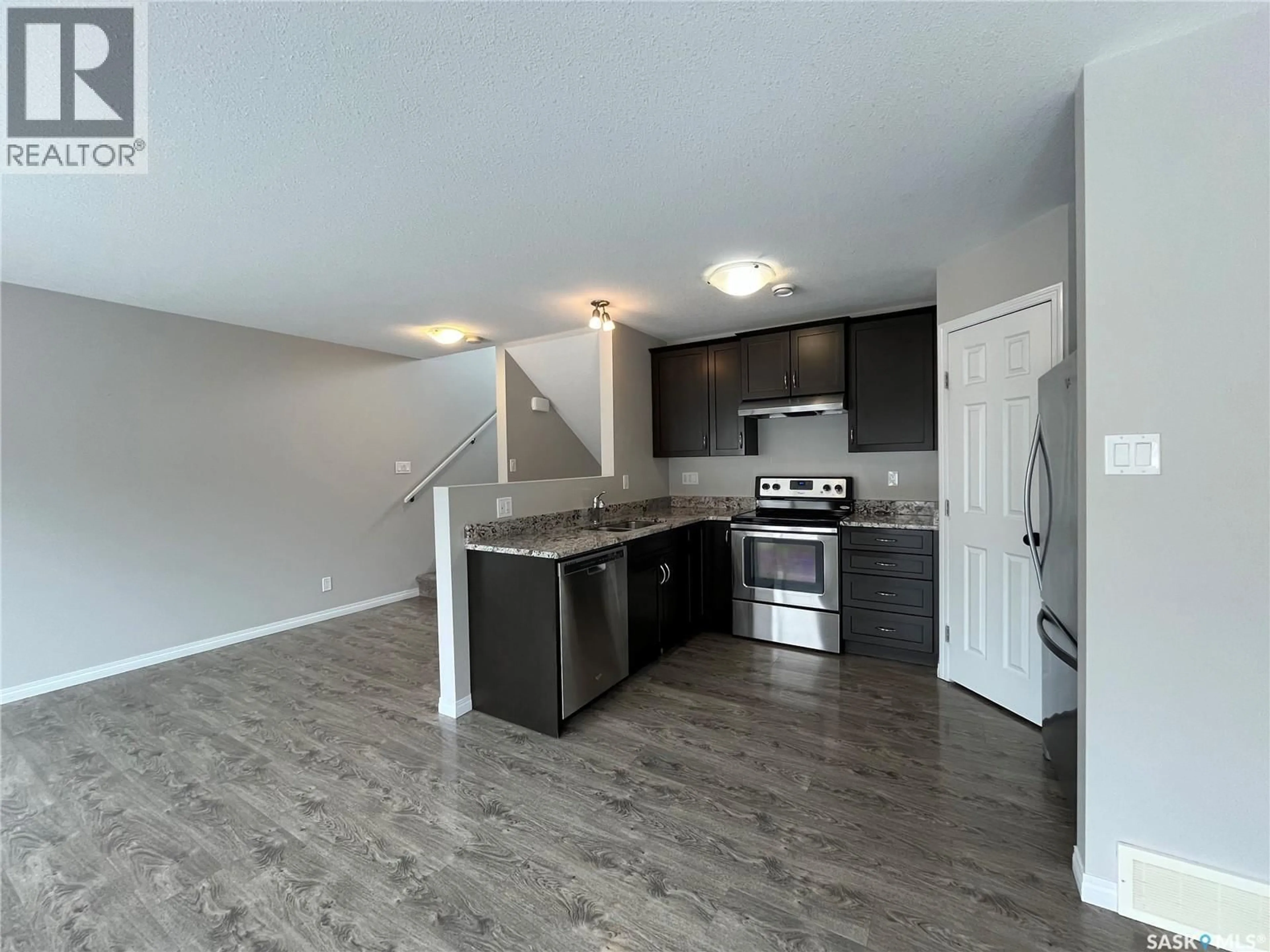 Open concept kitchen, unknown for 10 - 540 KEENE DRIVE, Swift Current Saskatchewan S9H4V9
