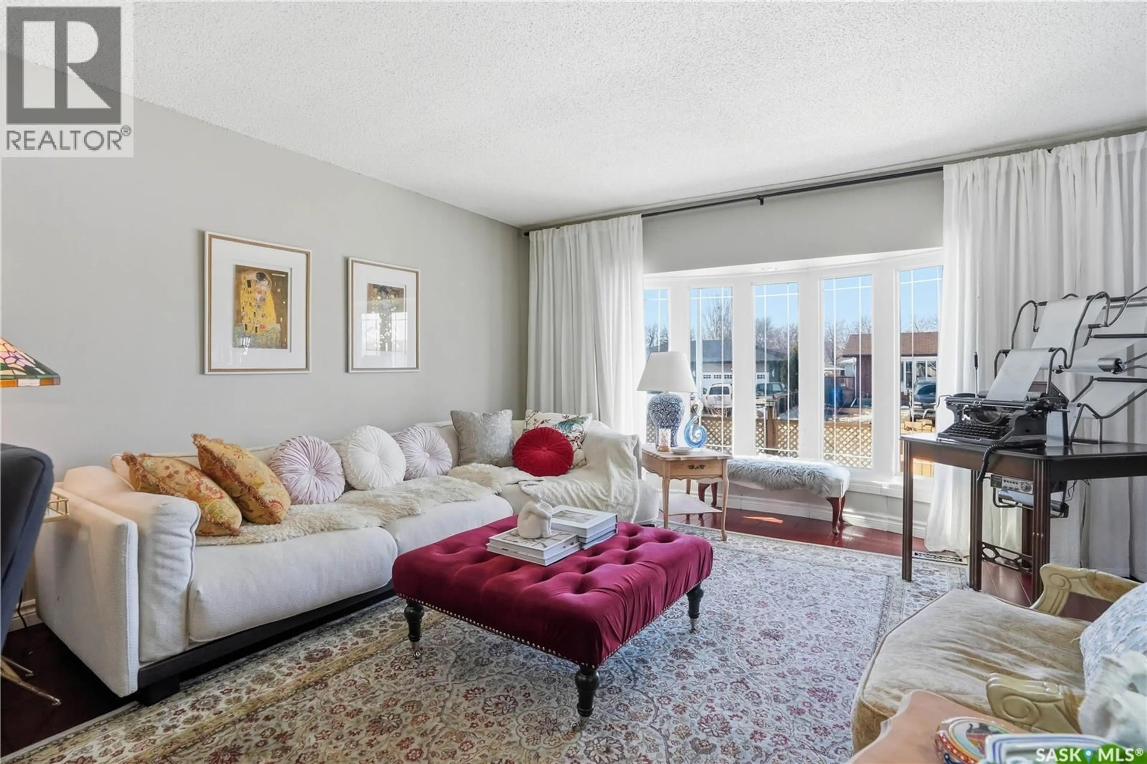 Living room with furniture, unknown for 19 TATE STREET, Regina Saskatchewan S4X1X3