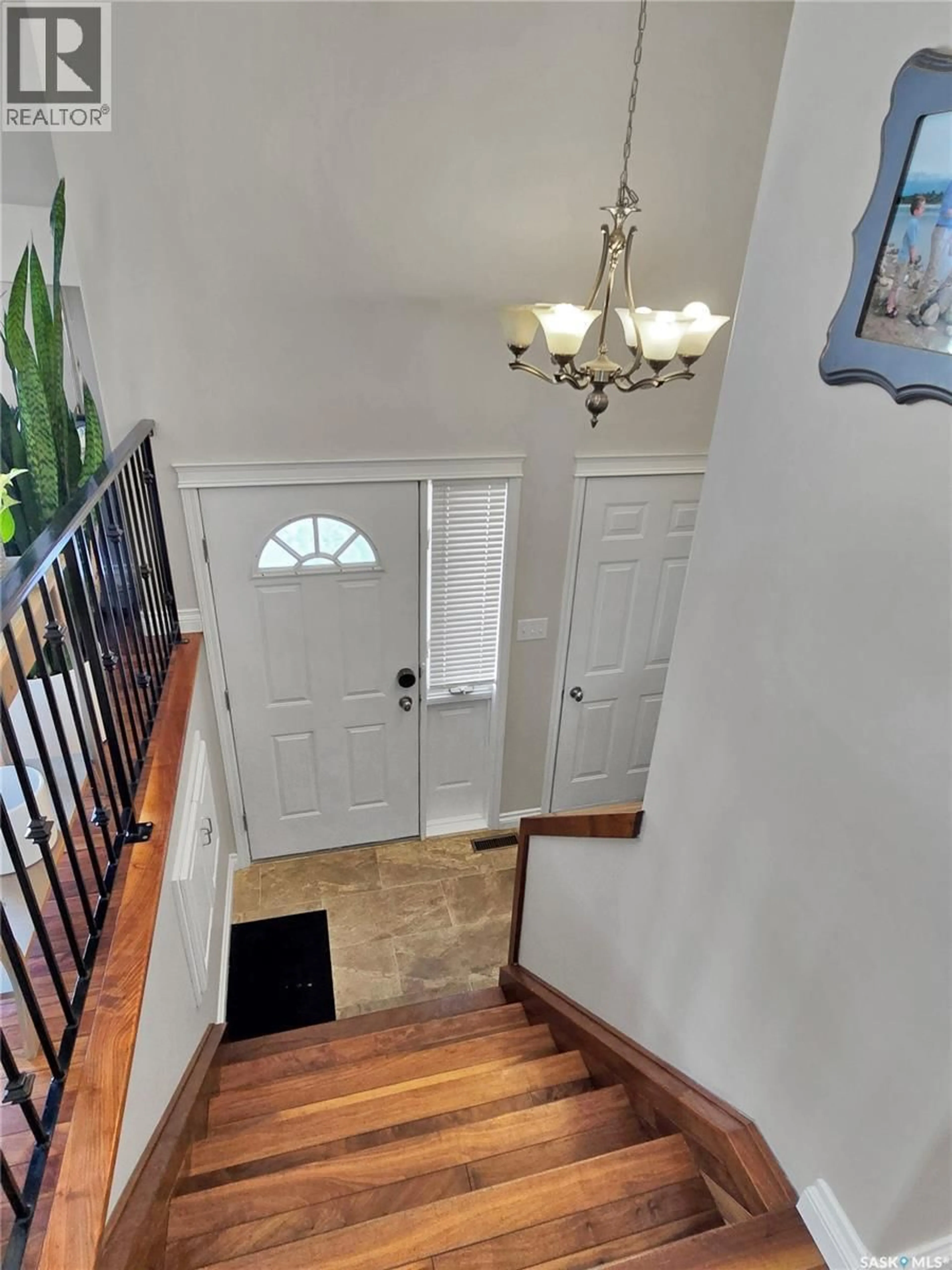 Indoor entryway for 403 KING PLACE, Warman Saskatchewan S0K4S0