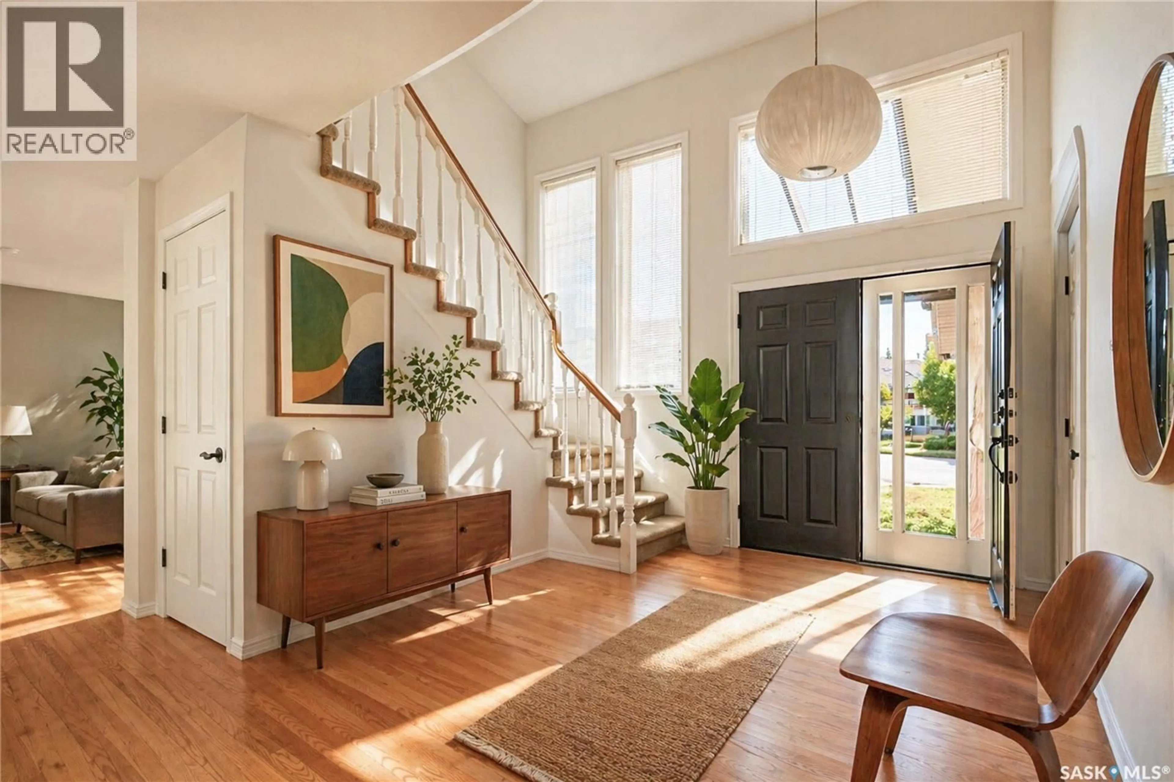 Indoor entryway for 215 MALLIN CRESCENT, Saskatoon Saskatchewan S7K7X3