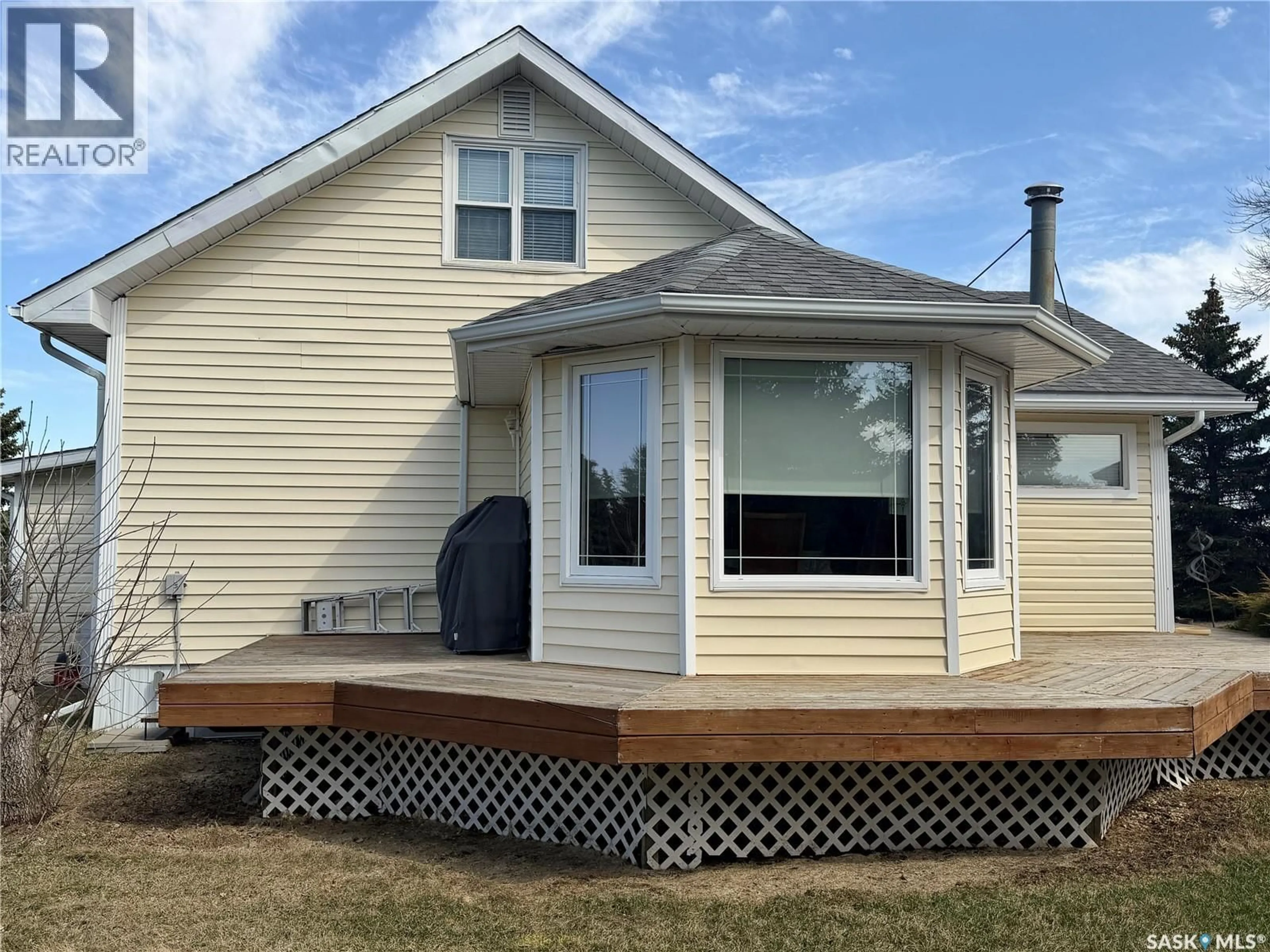 Home with vinyl exterior material, unknown for 50 HARDER ACREAGE ACRES, Swift Current Rm No. 137 Saskatchewan S0N2Y0
