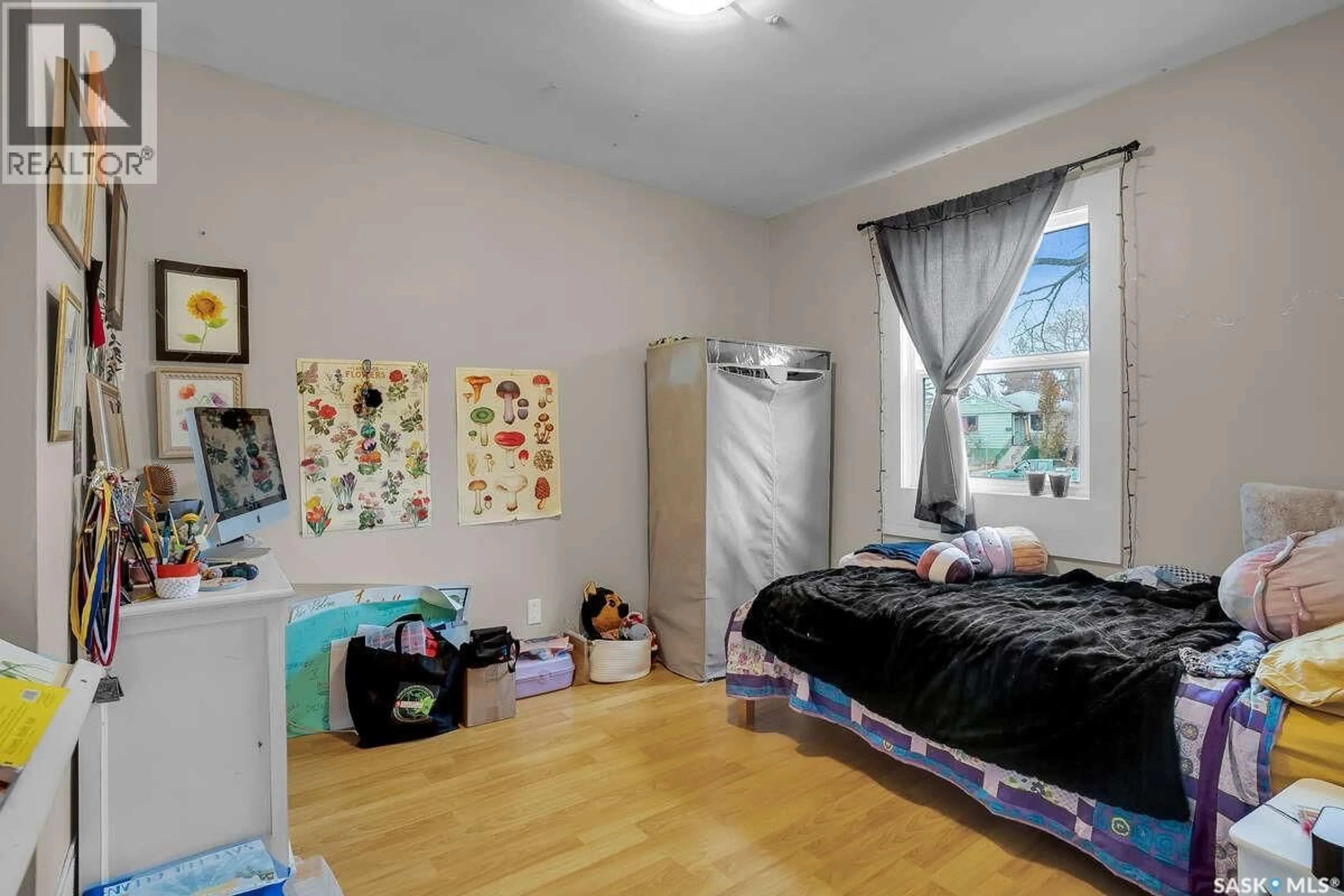 A pic of a room for 1711 BROADWAY AVENUE, Saskatoon Saskatchewan S7H2B4