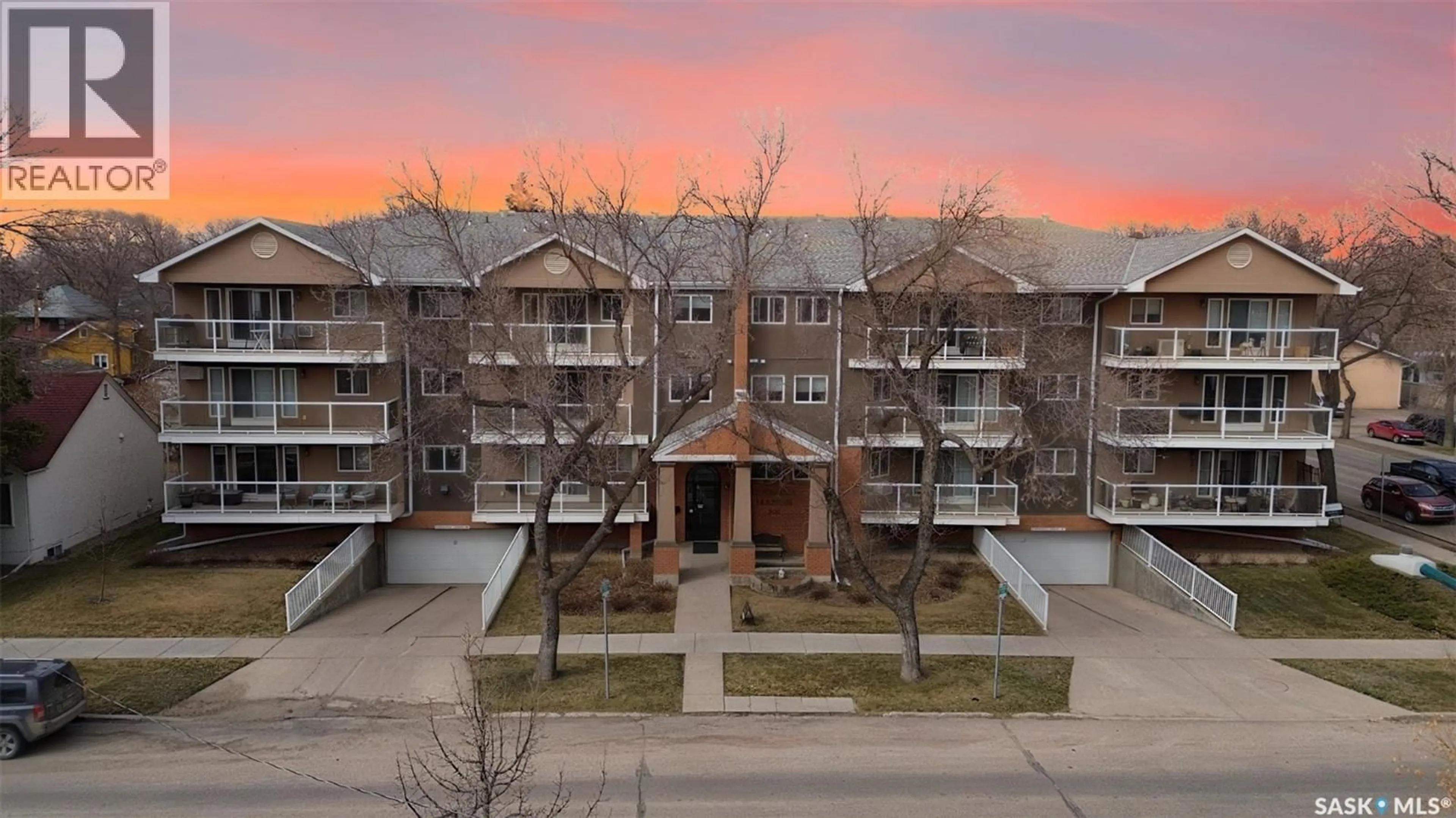 A pic from outside/outdoor area/front of a property/back of a property/a pic from drone, city buildings view from balcony for 203 - 921 MAIN STREET, Saskatoon Saskatchewan S7H0K4
