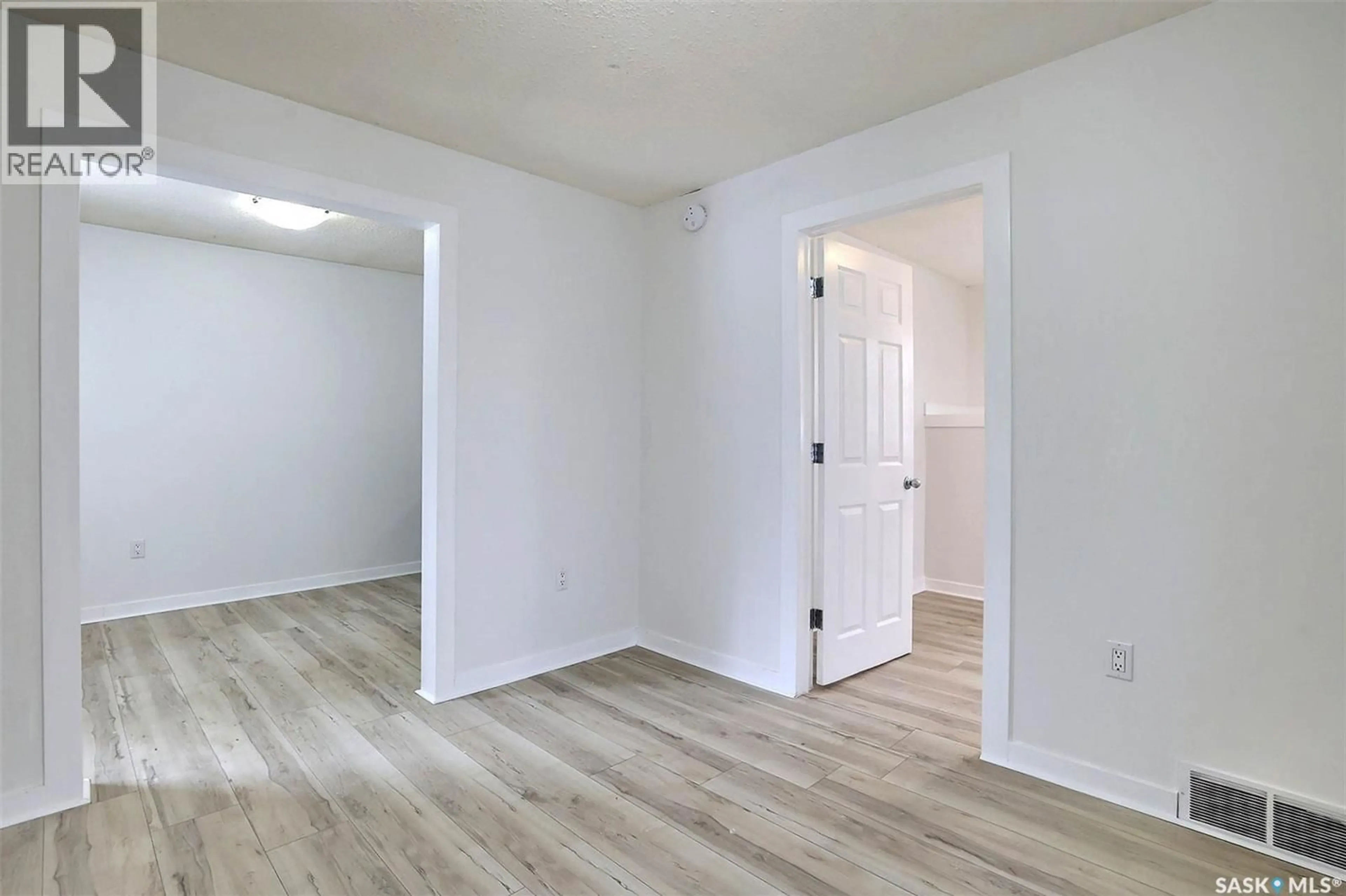 A pic of a room for 767 ELPHINSTONE STREET, Regina Saskatchewan S4T3L3