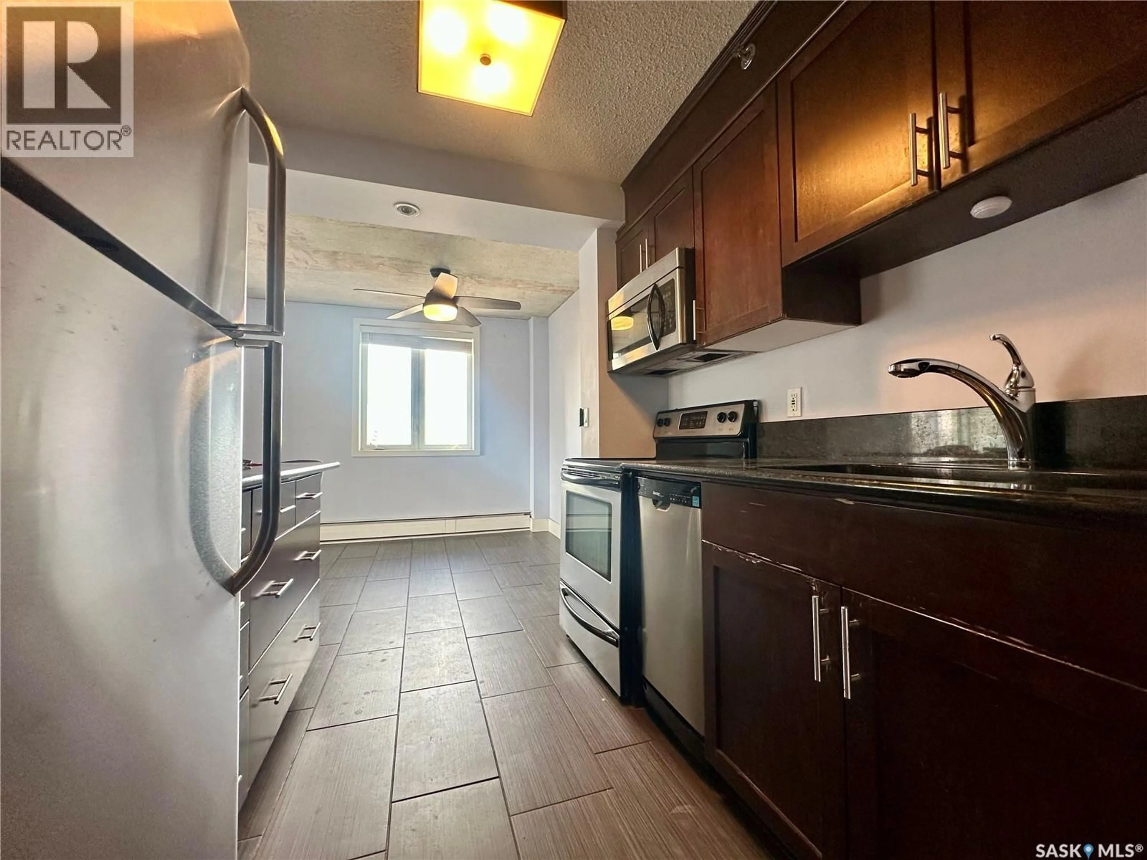 Standard kitchen, ceramic/tile floor for 902 - 320 5TH AVENUE, Saskatoon Saskatchewan S7K2P5