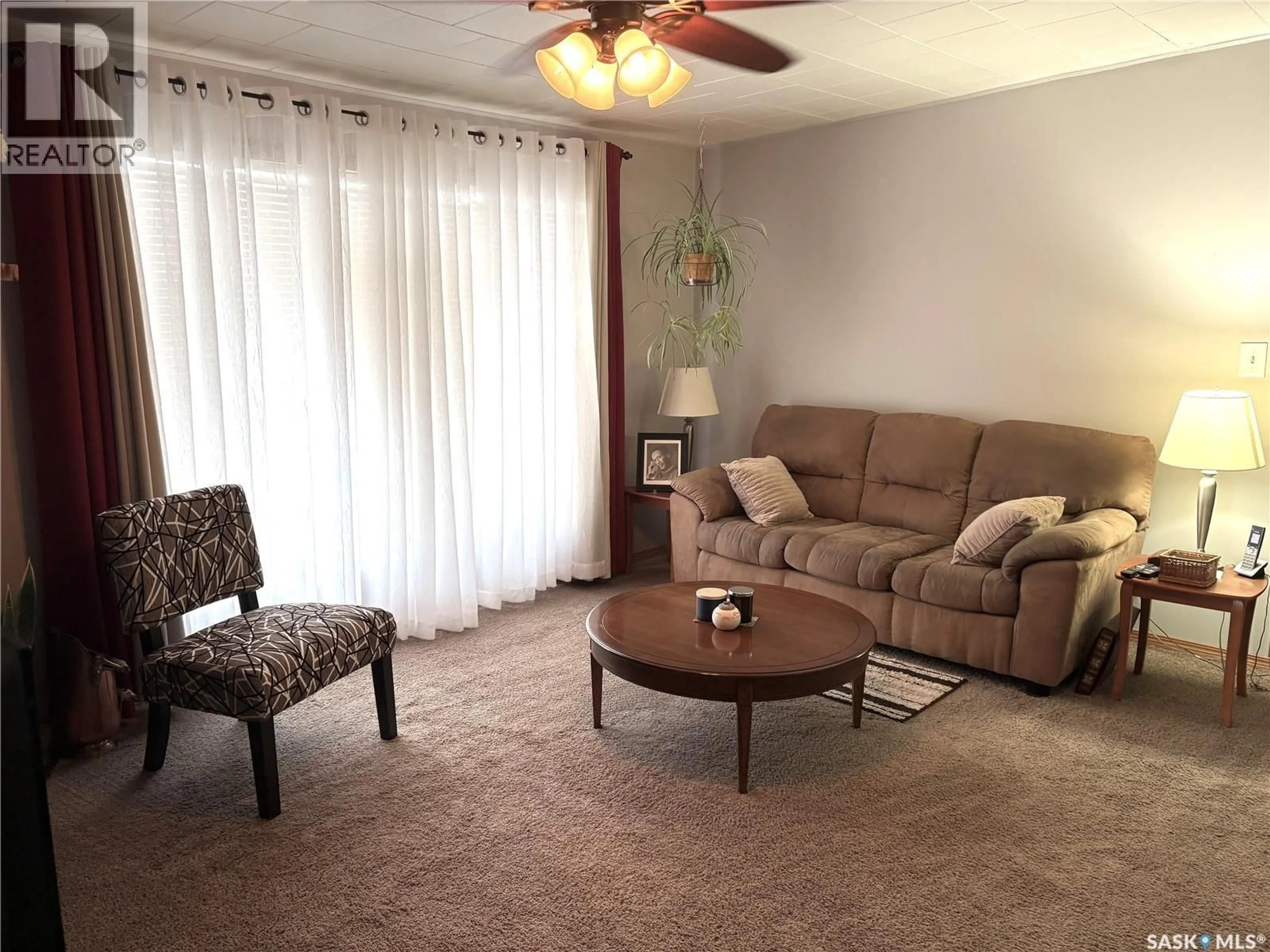 Living room with furniture, unknown for 41 ROYAL HEIGHTS, Estevan Saskatchewan S4A2T9
