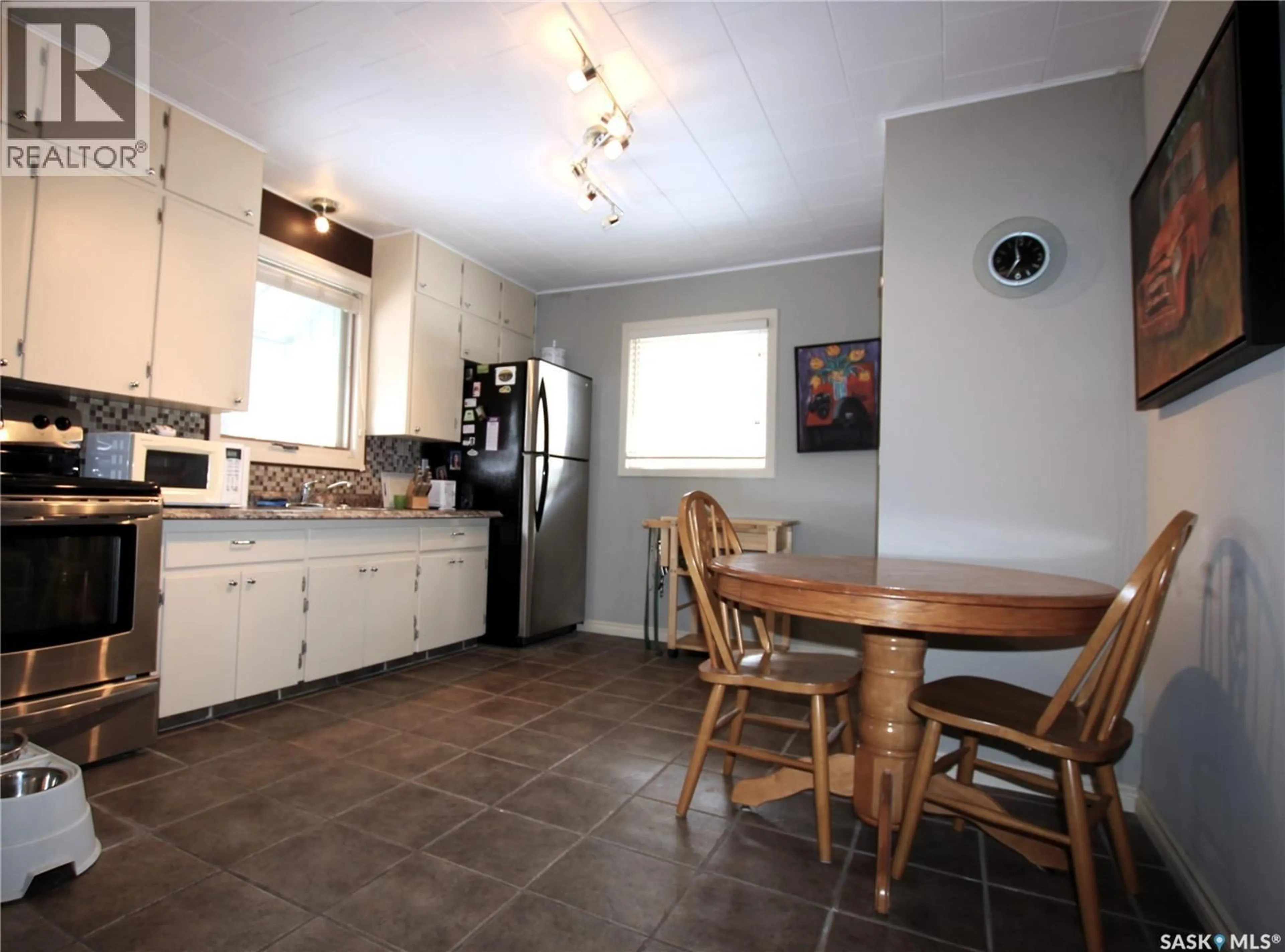 Standard kitchen, ceramic/tile floor for 54 JAMES AVENUE, Yorkton Saskatchewan S3N2C4