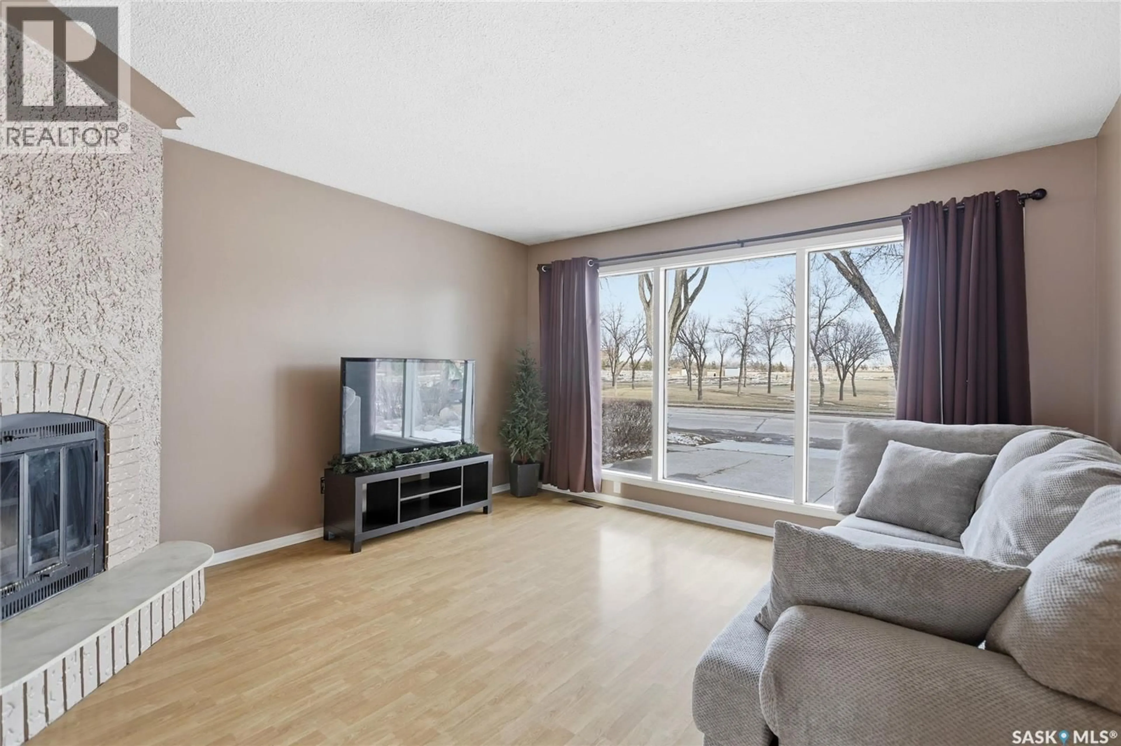 Living room with furniture, unknown for 3312 GRANT ROAD, Regina Saskatchewan S4S5H5
