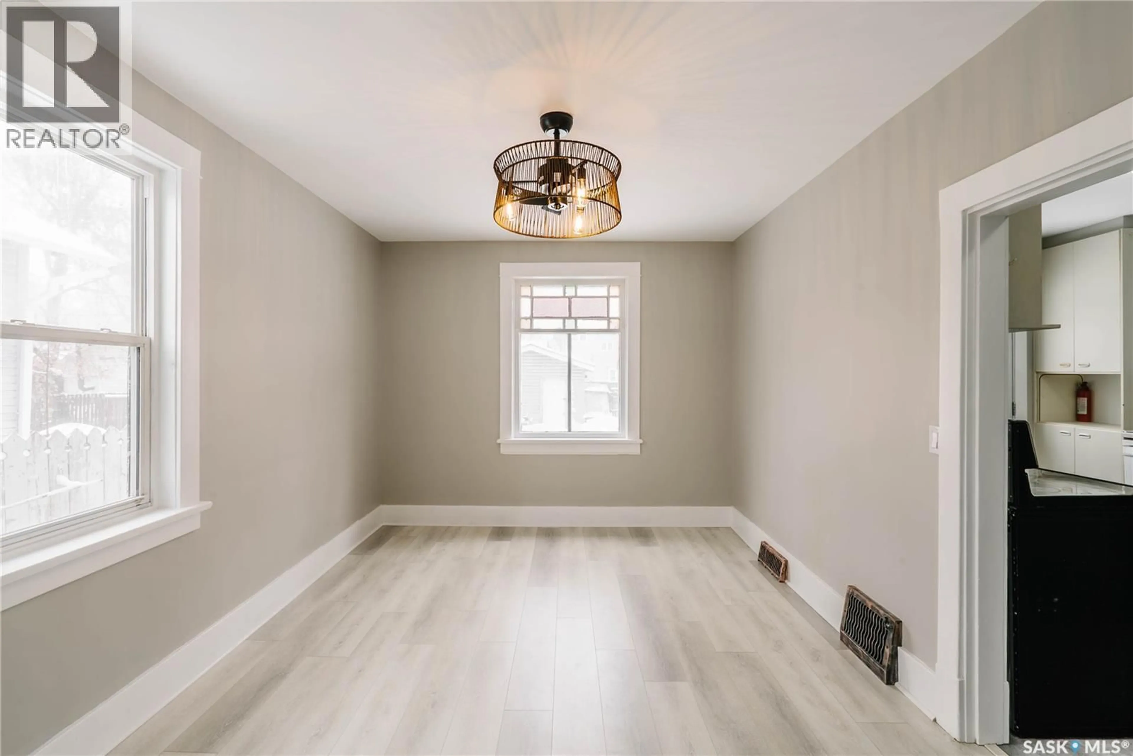 A pic of a room for 1328 D AVENUE, Saskatoon Saskatchewan S7L1P3