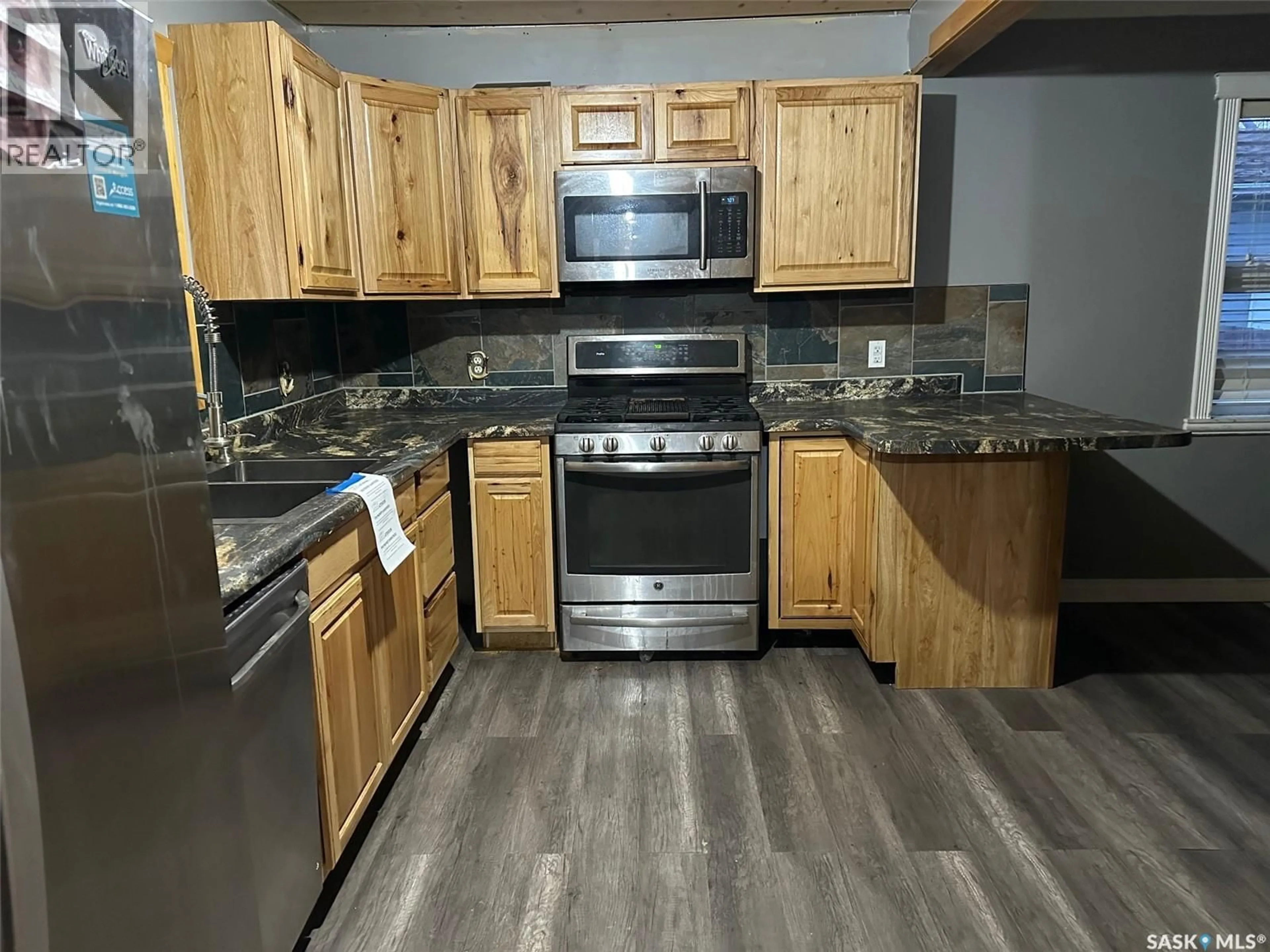 Standard kitchen, unknown for 321 WALSH STREET, Bienfait Saskatchewan S0C0M0