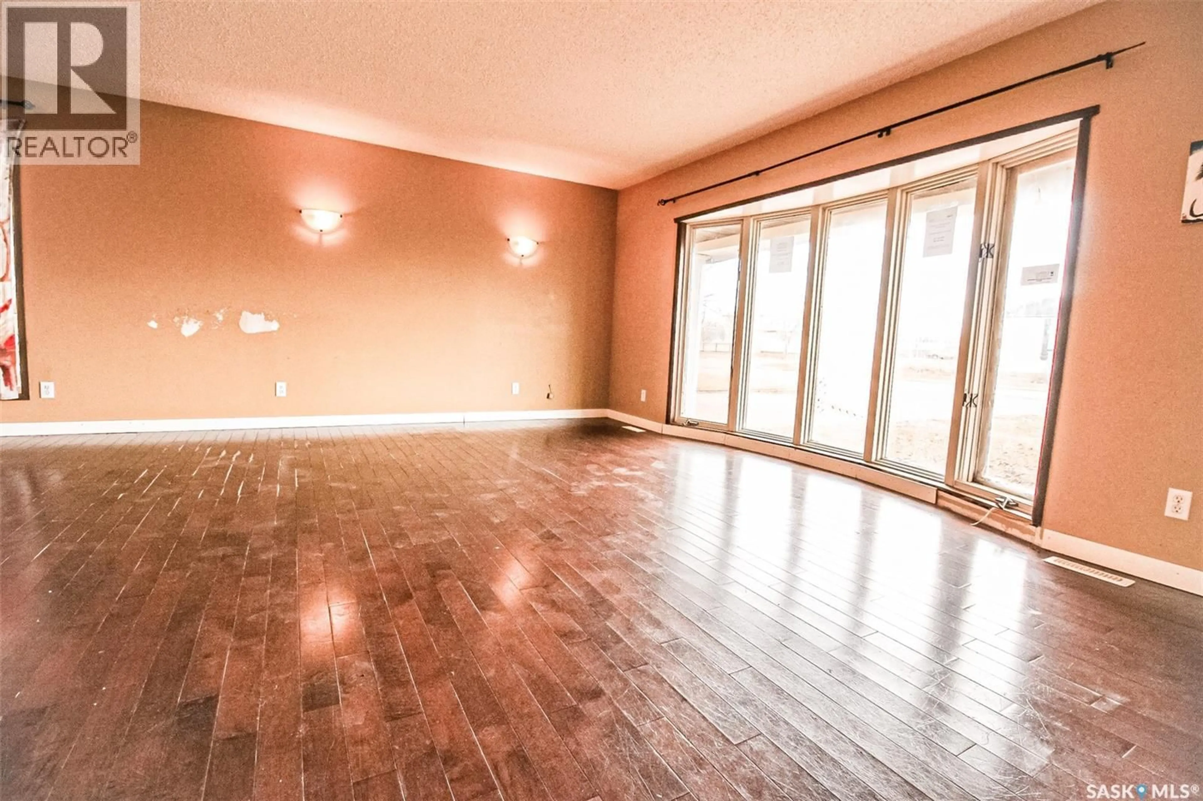 A pic of a room for 504 3RD AVENUE, Frontier Saskatchewan S0N0W0