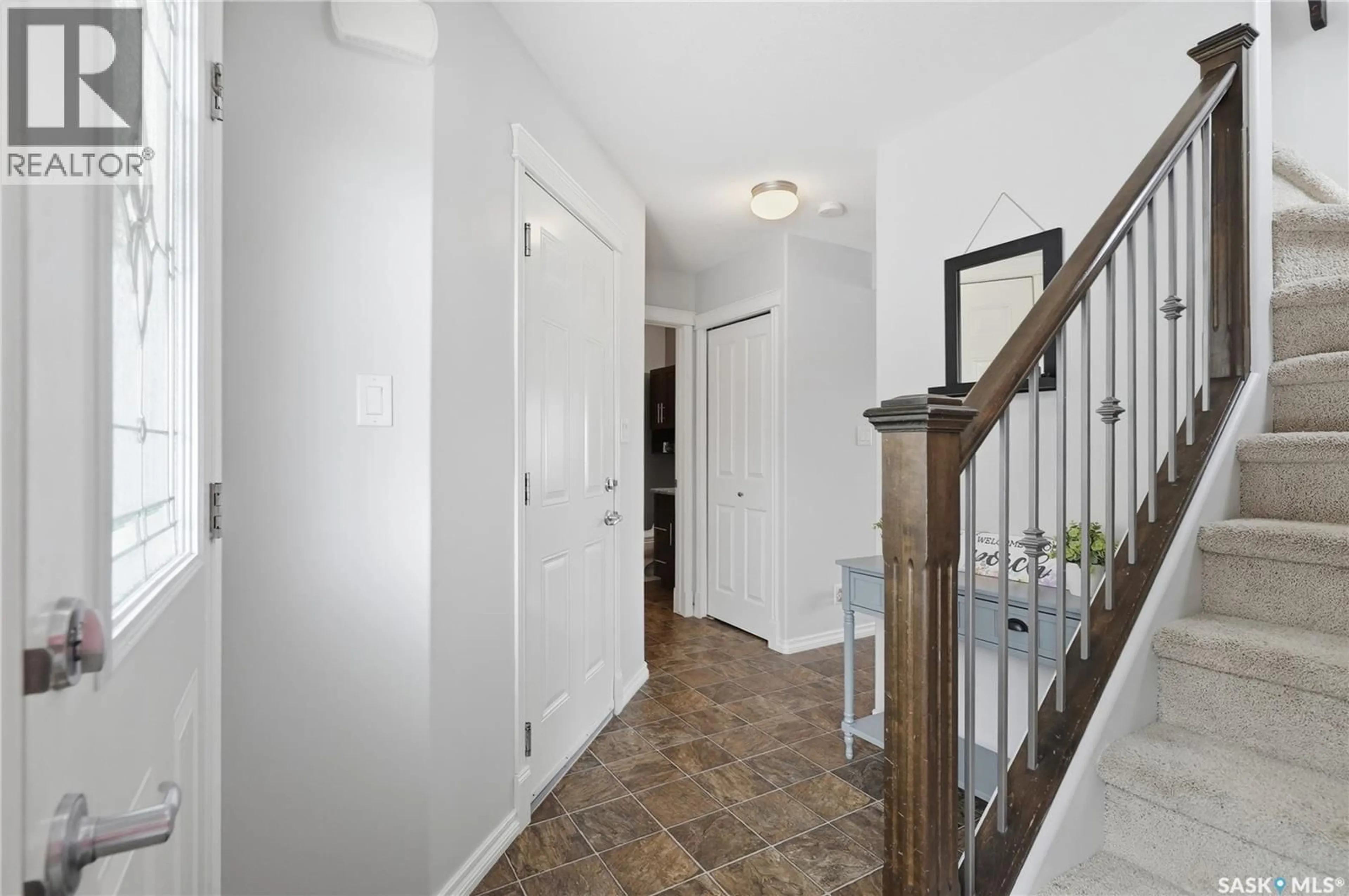 Indoor entryway for 1 - 5005 CENTRAL AVENUE, Waldheim Saskatchewan S0K4R0