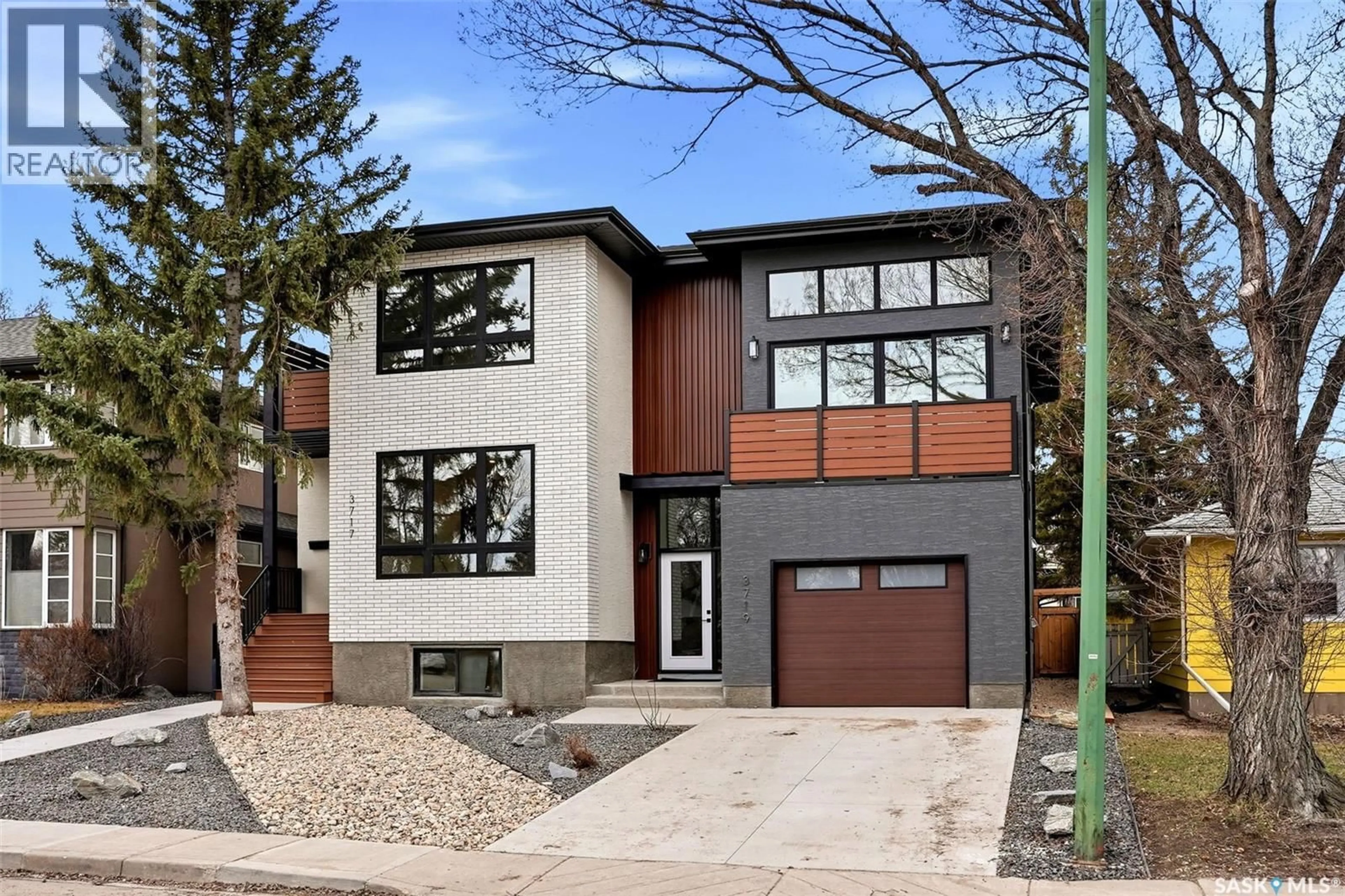 Home with brick exterior material, street for 3919 QU'APPELLE DRIVE, Regina Saskatchewan S4S0E1